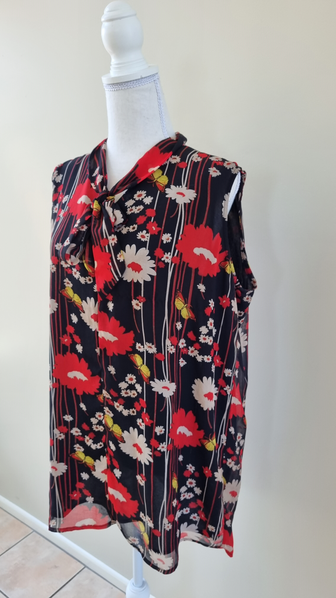 Merric Top Size 16, image 2