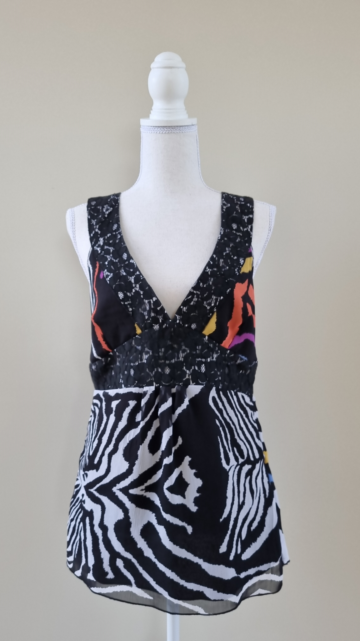 David Pond Top size 10. New wit tag $249.90., image 2