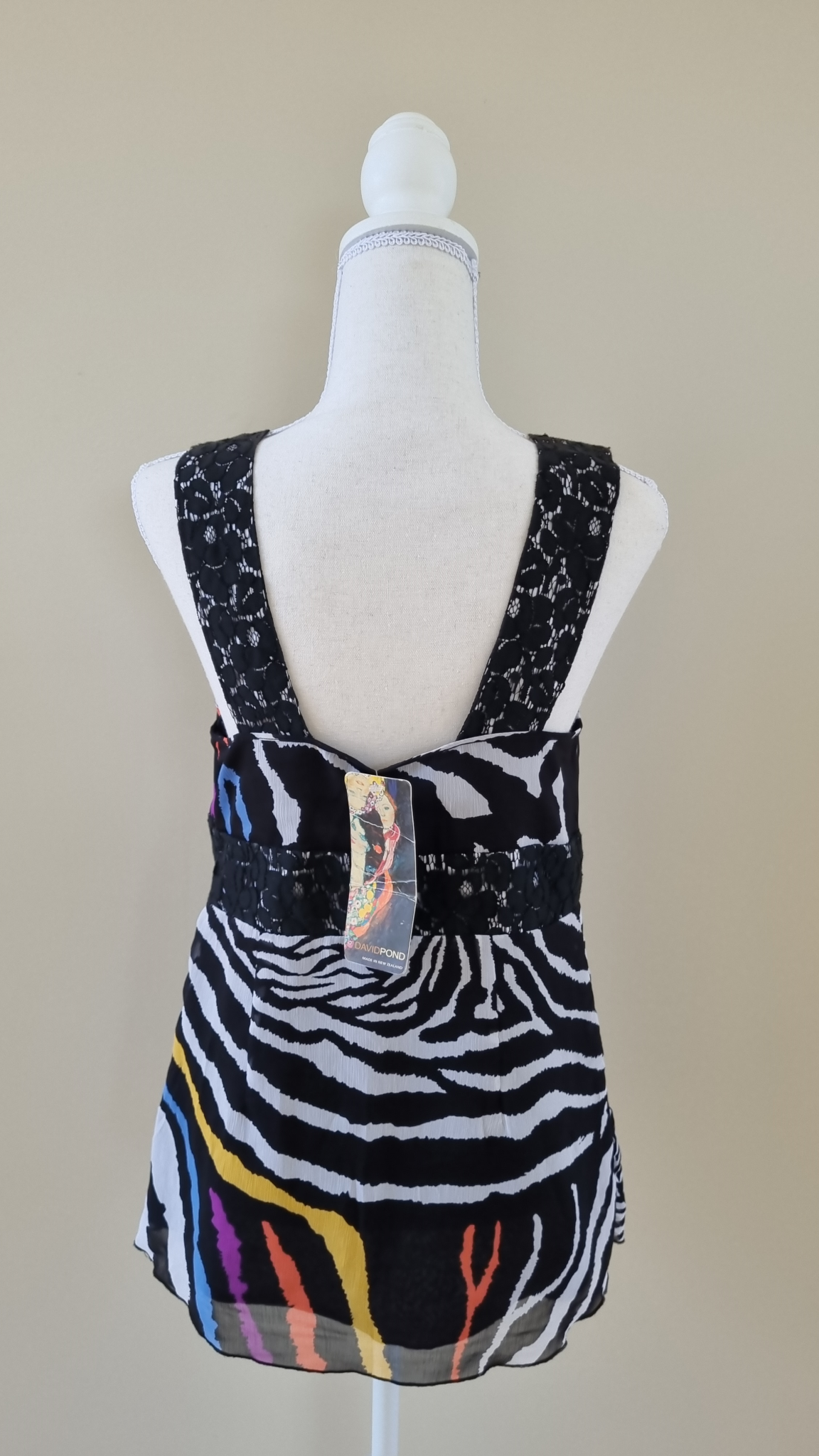 David Pond Top size 10. New wit tag $249.90., image 4