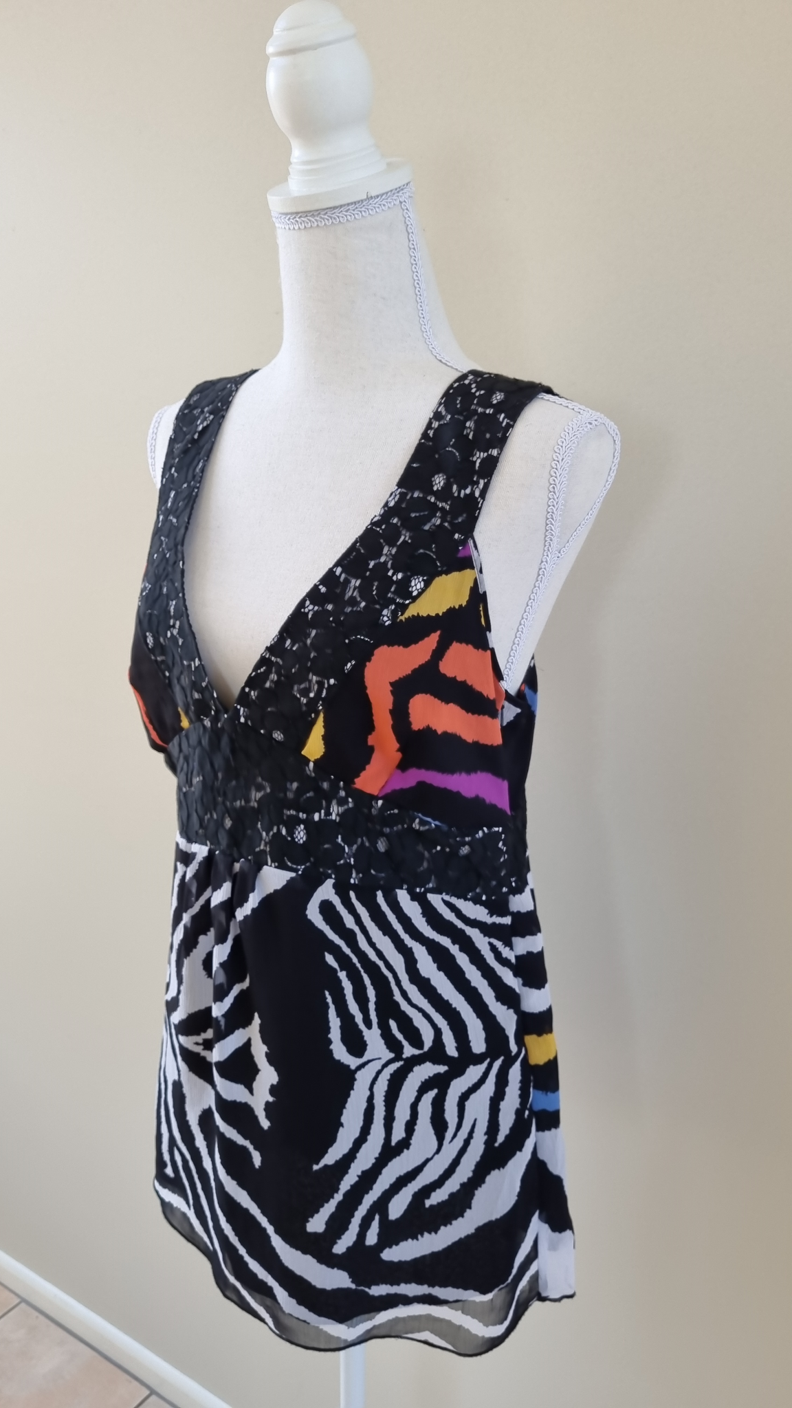 David Pond Top size 10. New wit tag $249.90., image 3