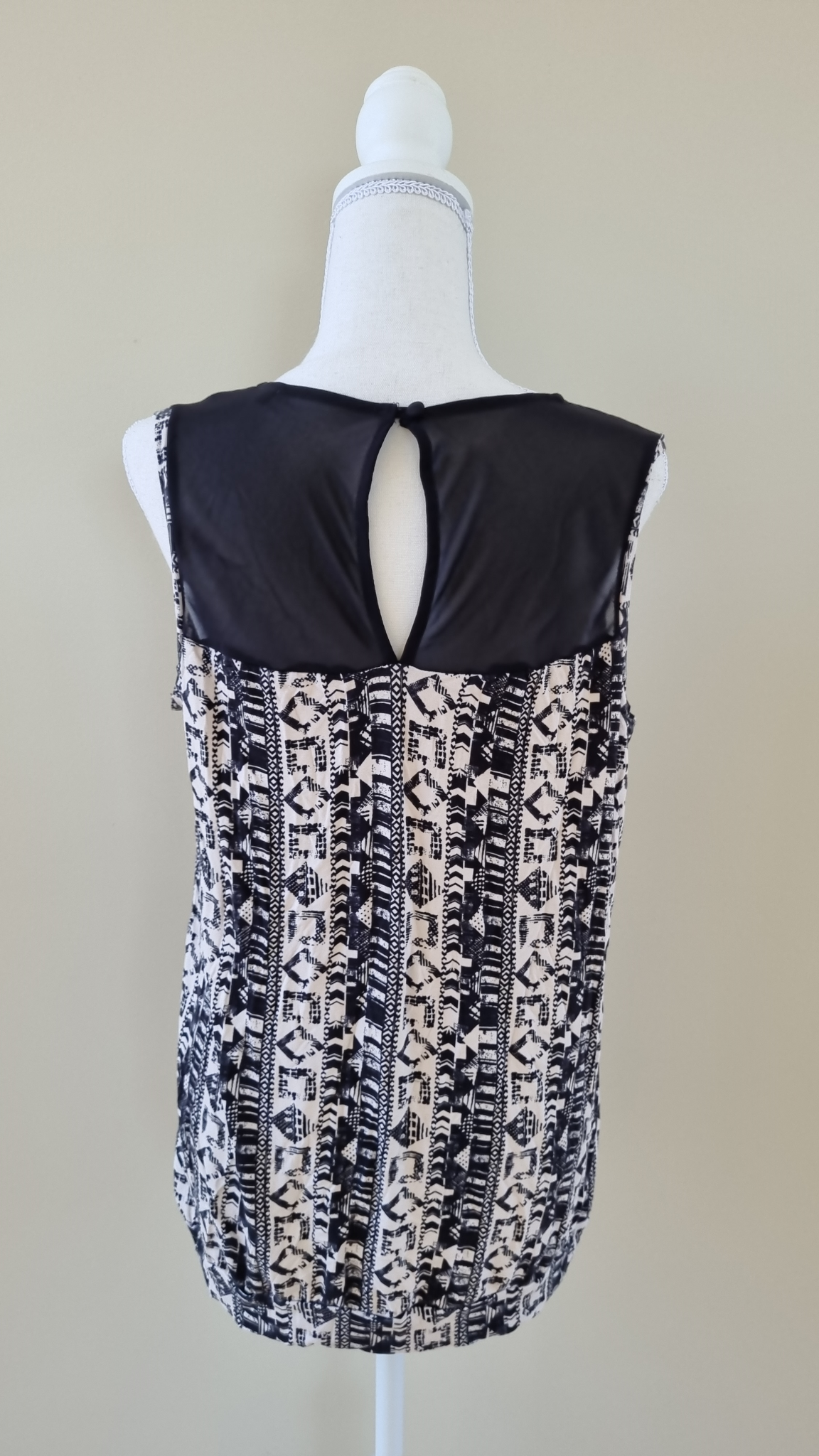 Next Top size 16, image 4
