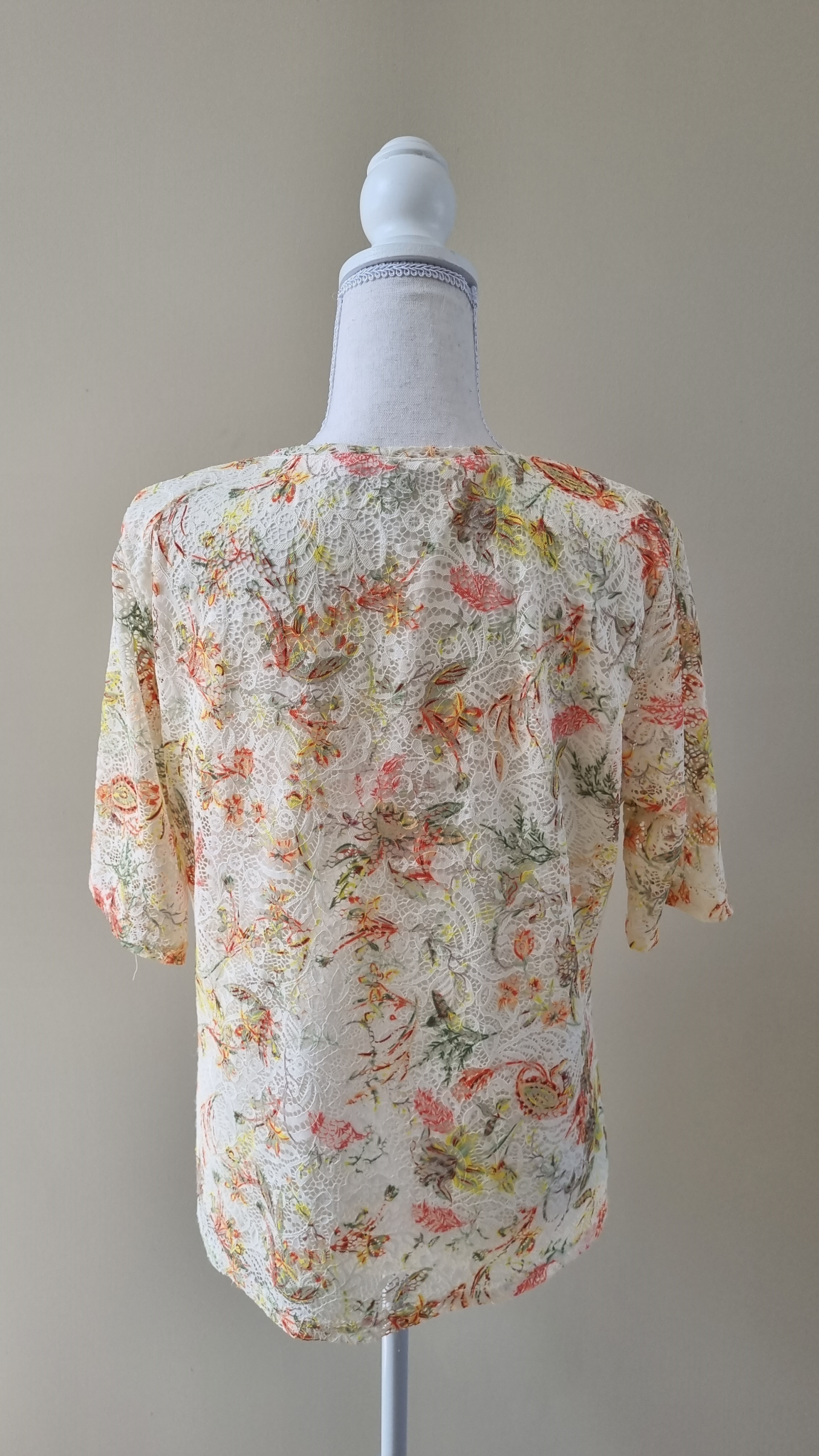 Urbanology Lace Floral Top Size 16 / L, image 4