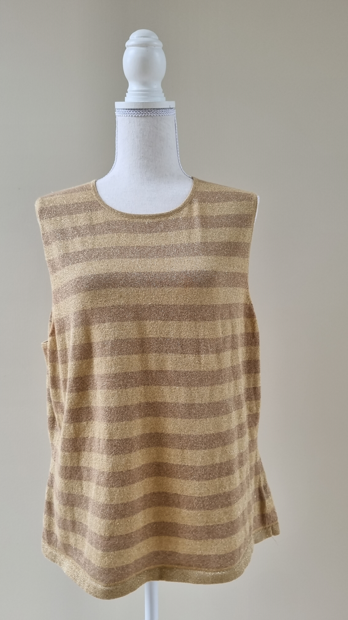 Jacqui E Top size 18