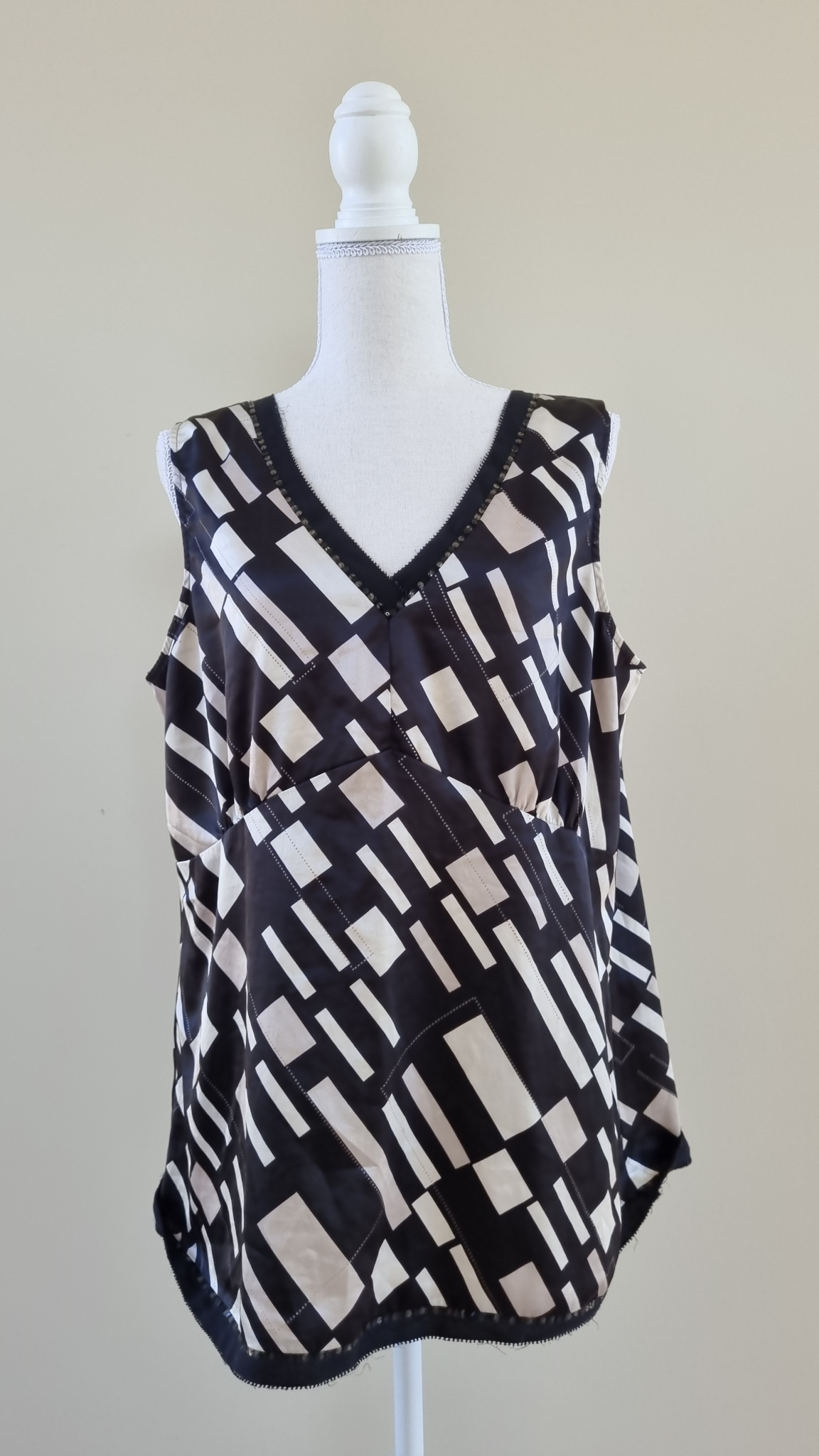 Sara Top Size 16, image 2