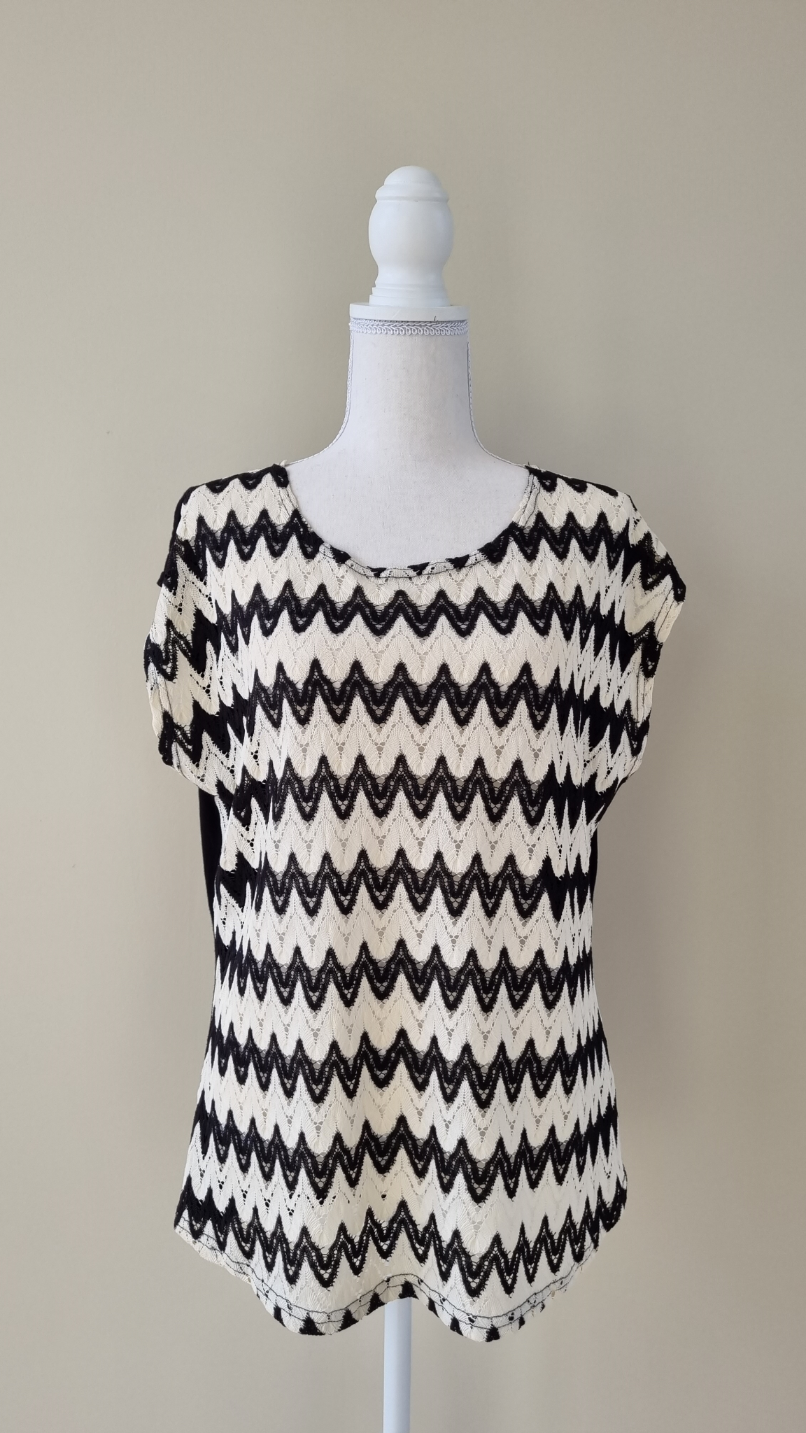 Whistle Lace Knit Top Black White size M, image 2
