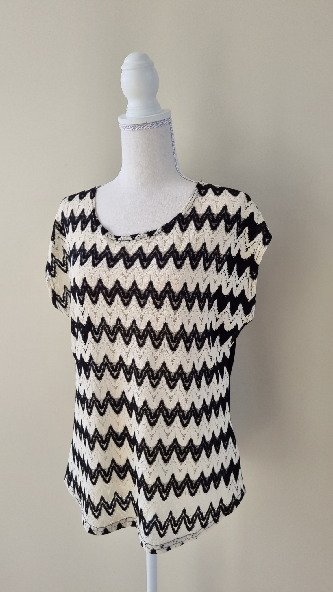 Whistle Lace Knit Top Black White size M, image 3
