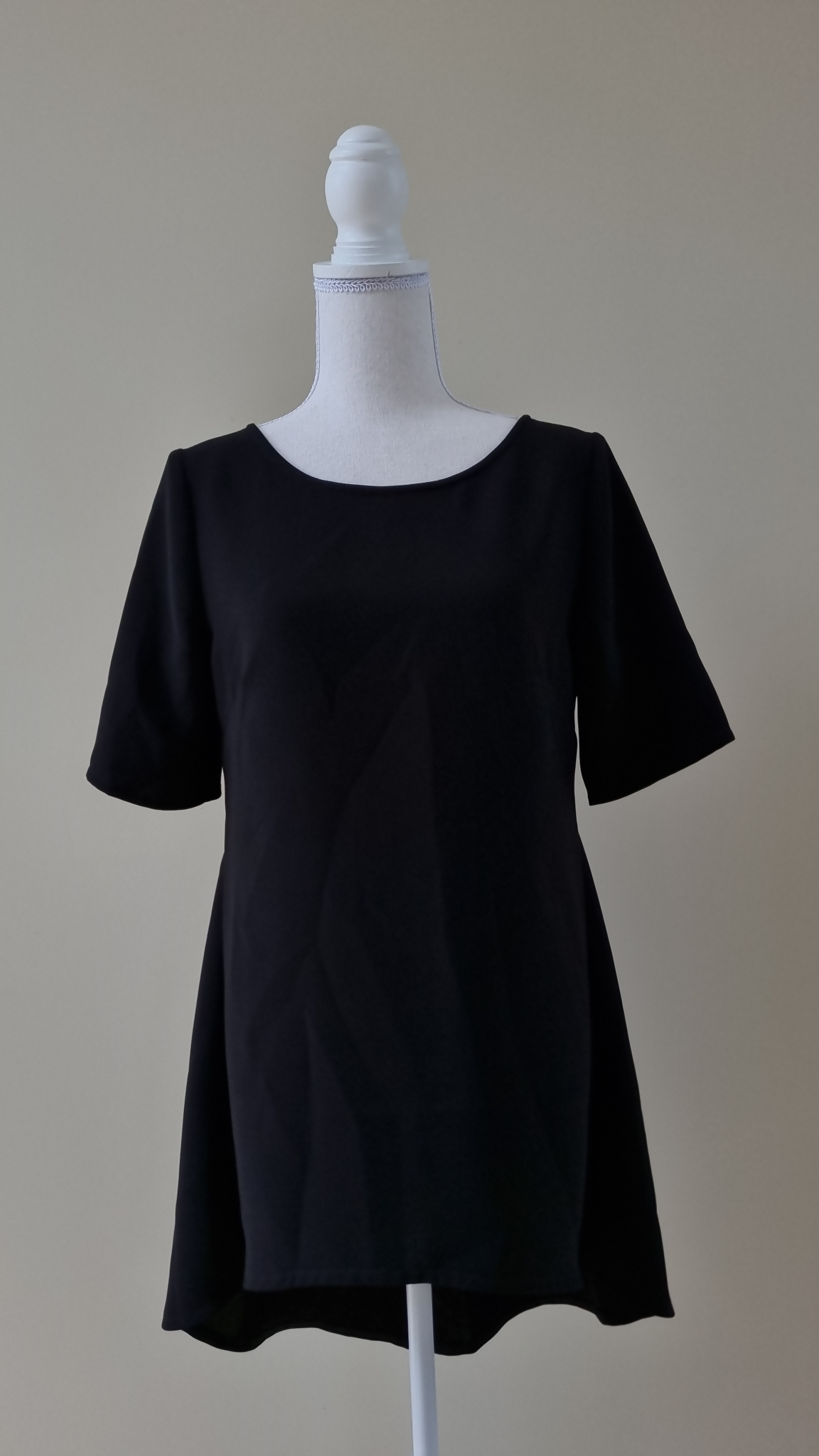 Jane Daniels Black Tunic Top size 10