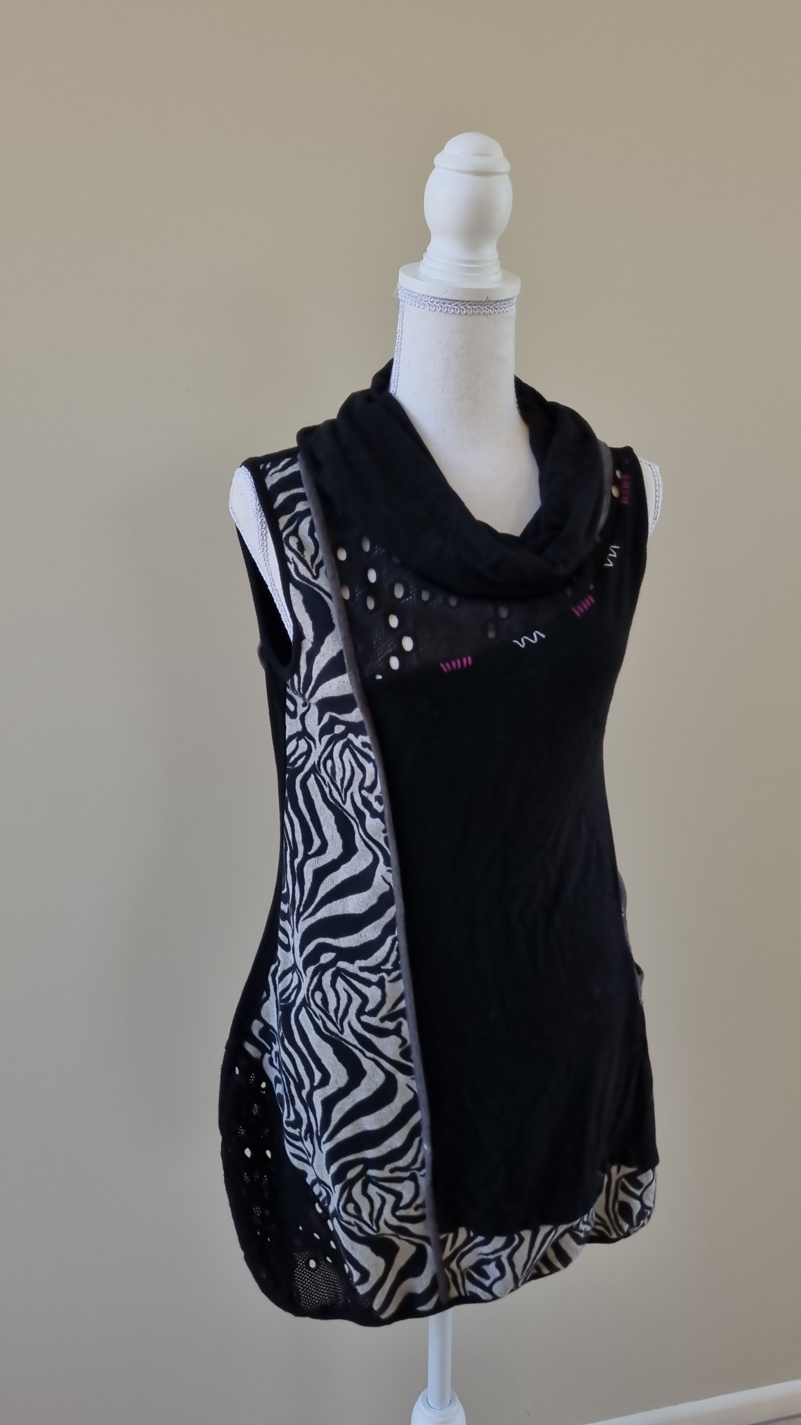 Holmes and Fallon Tunic size M, image 2