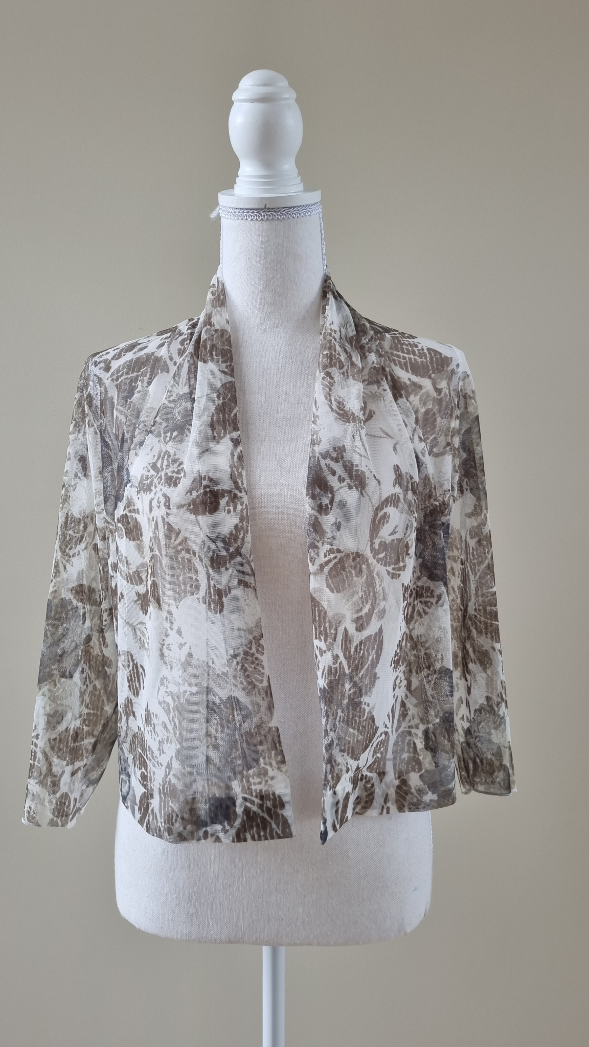 Philosophy Shrug Jacket Size 14