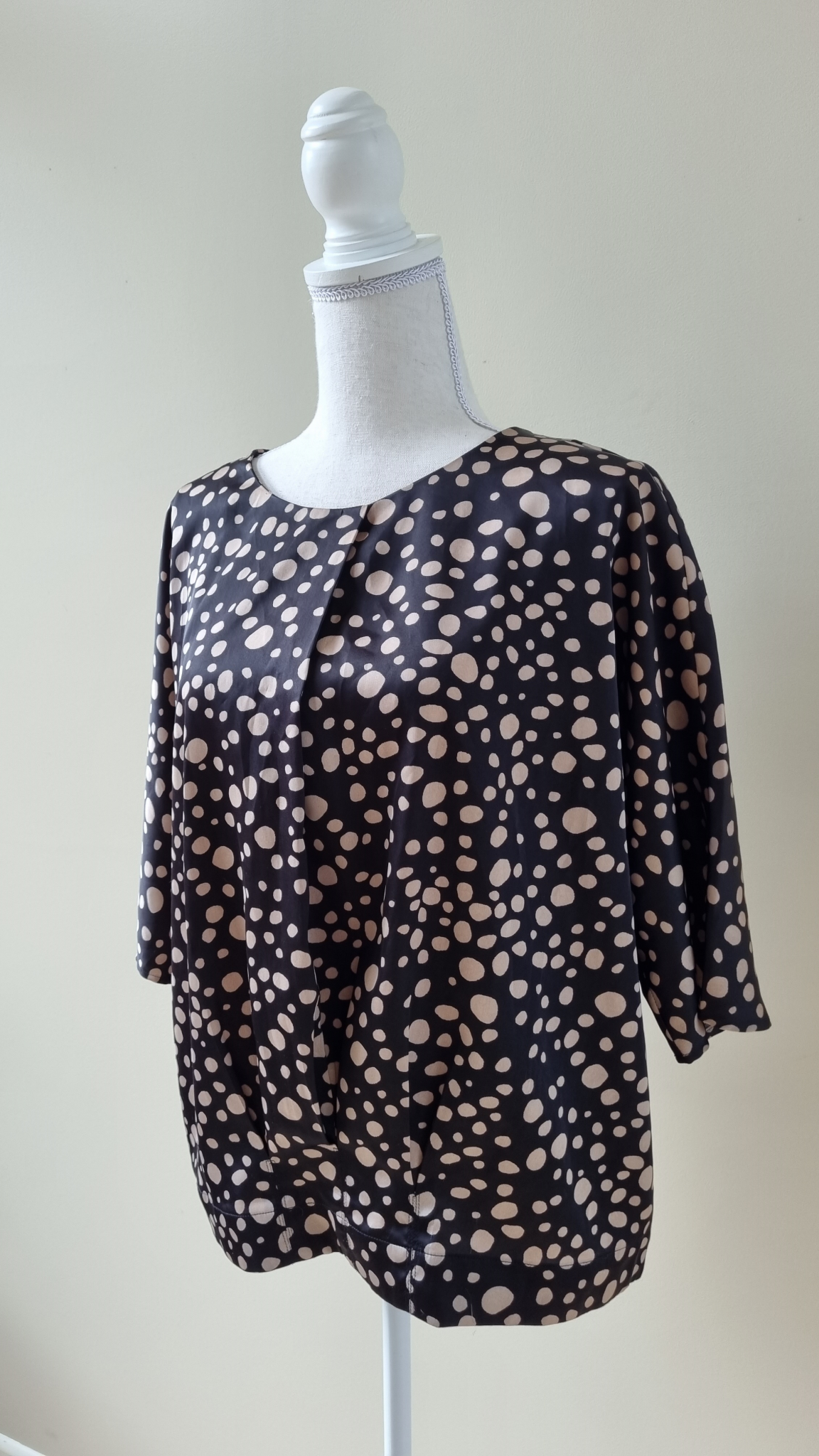 Jacqui E Top size 14, image 2