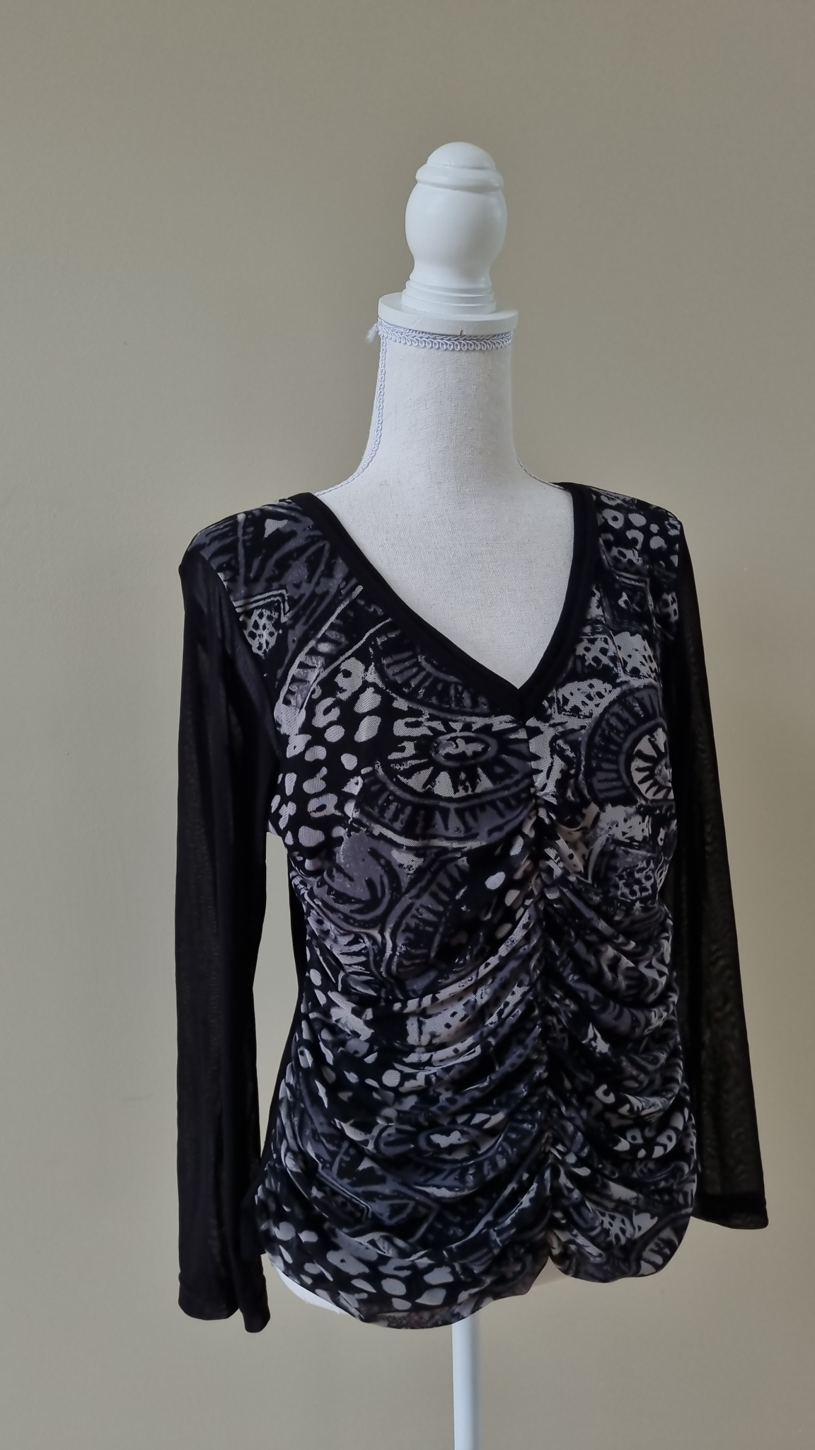 Euro NZ Designer Top size 16, image 2