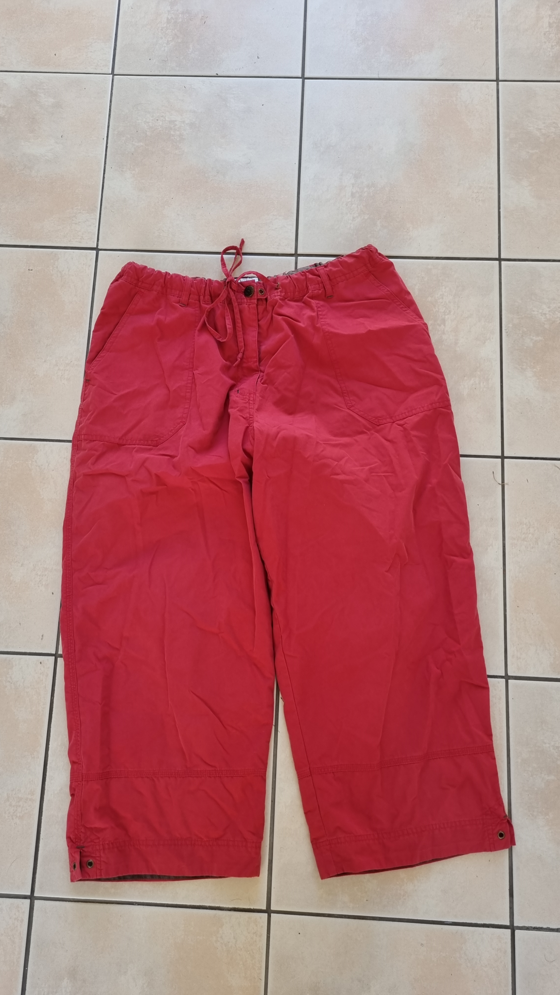 Sara Pants