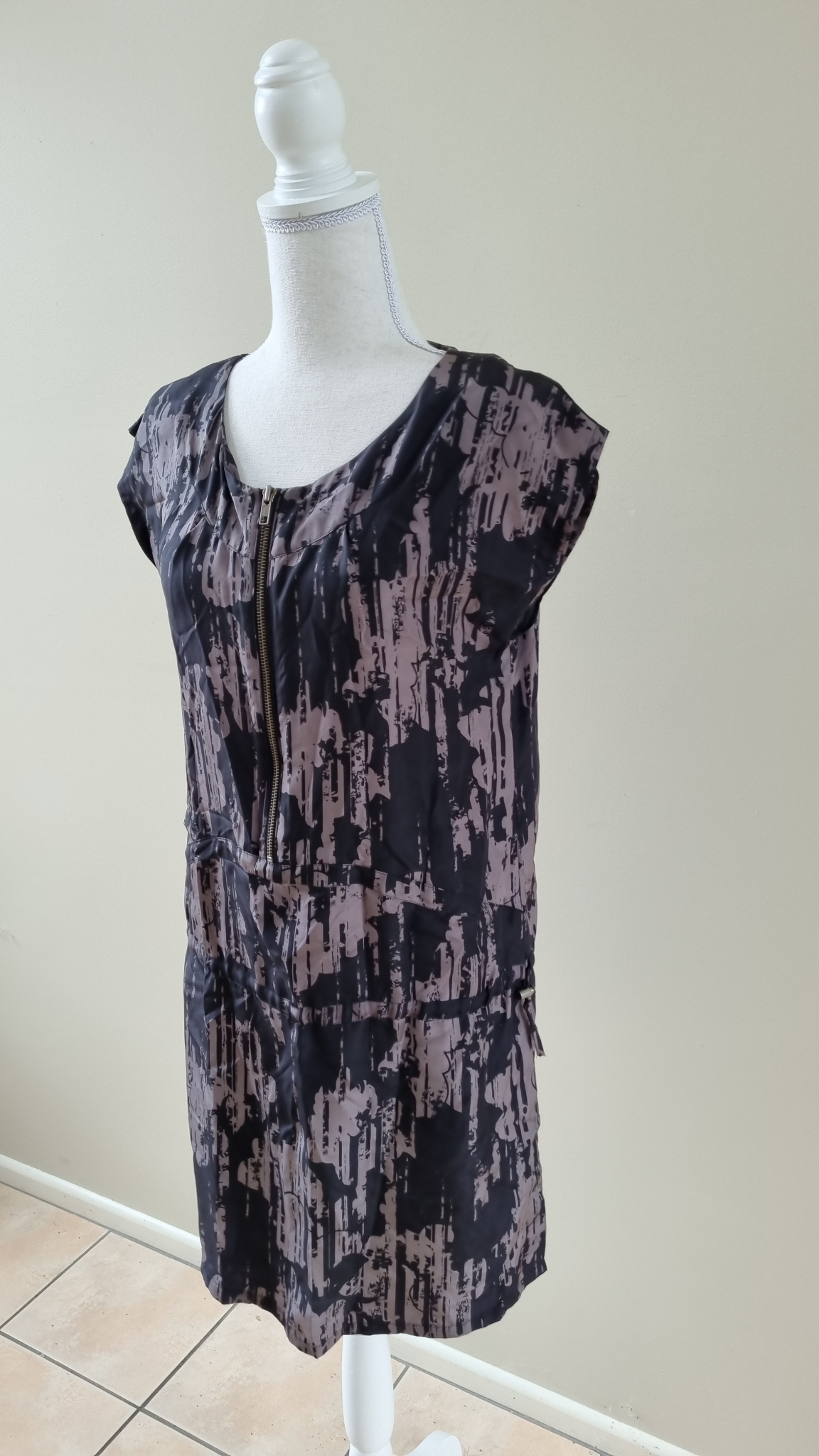 Ricochet size 10 Silk Dress, image 2