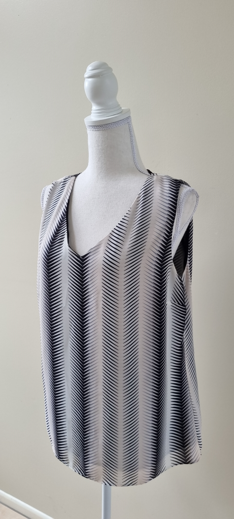 Oliver Black Tunic Top size 14, image 3