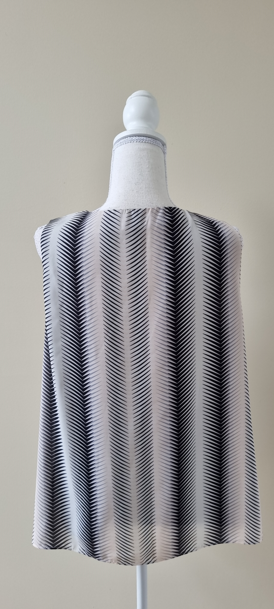 Oliver Black Tunic Top size 14, image 4
