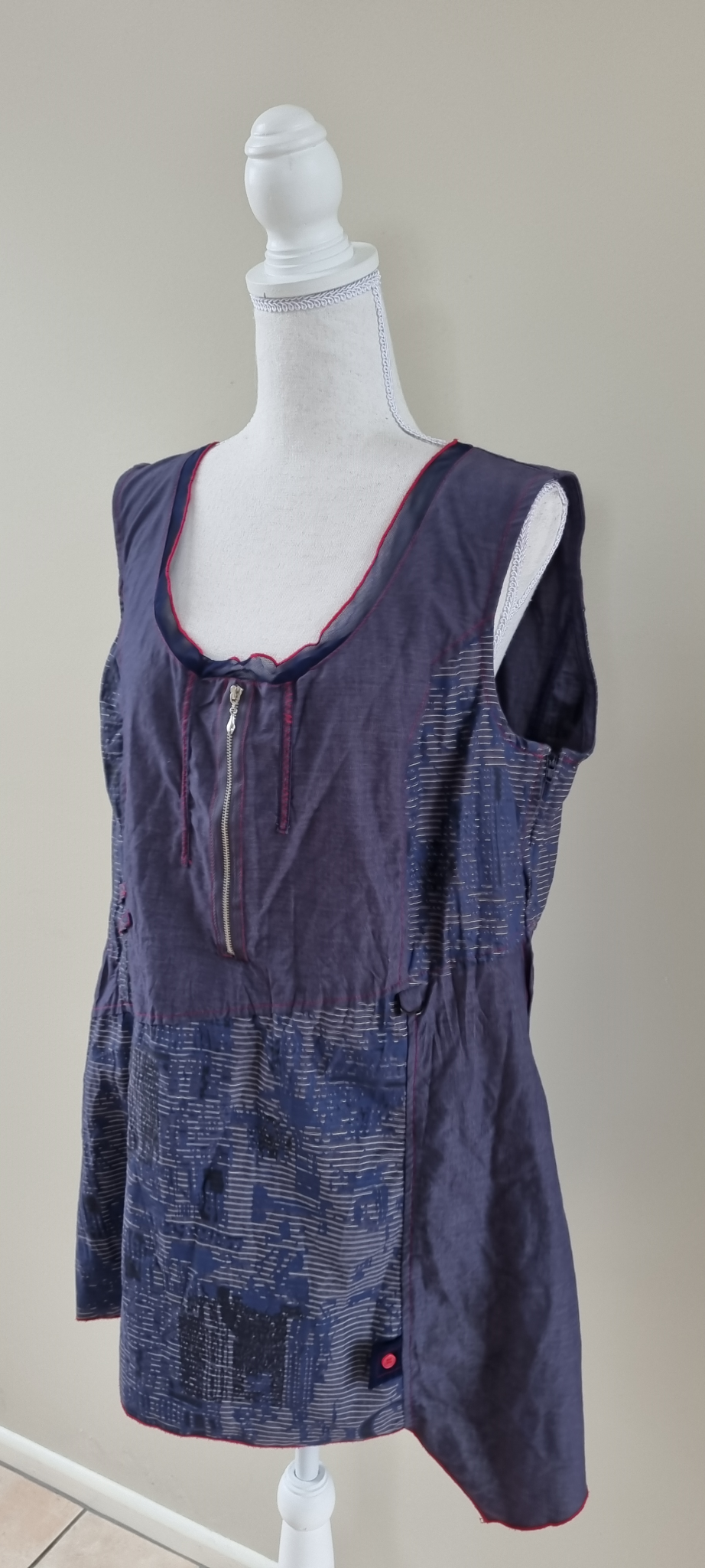 Mesmerise size 14 Tunic, image 2
