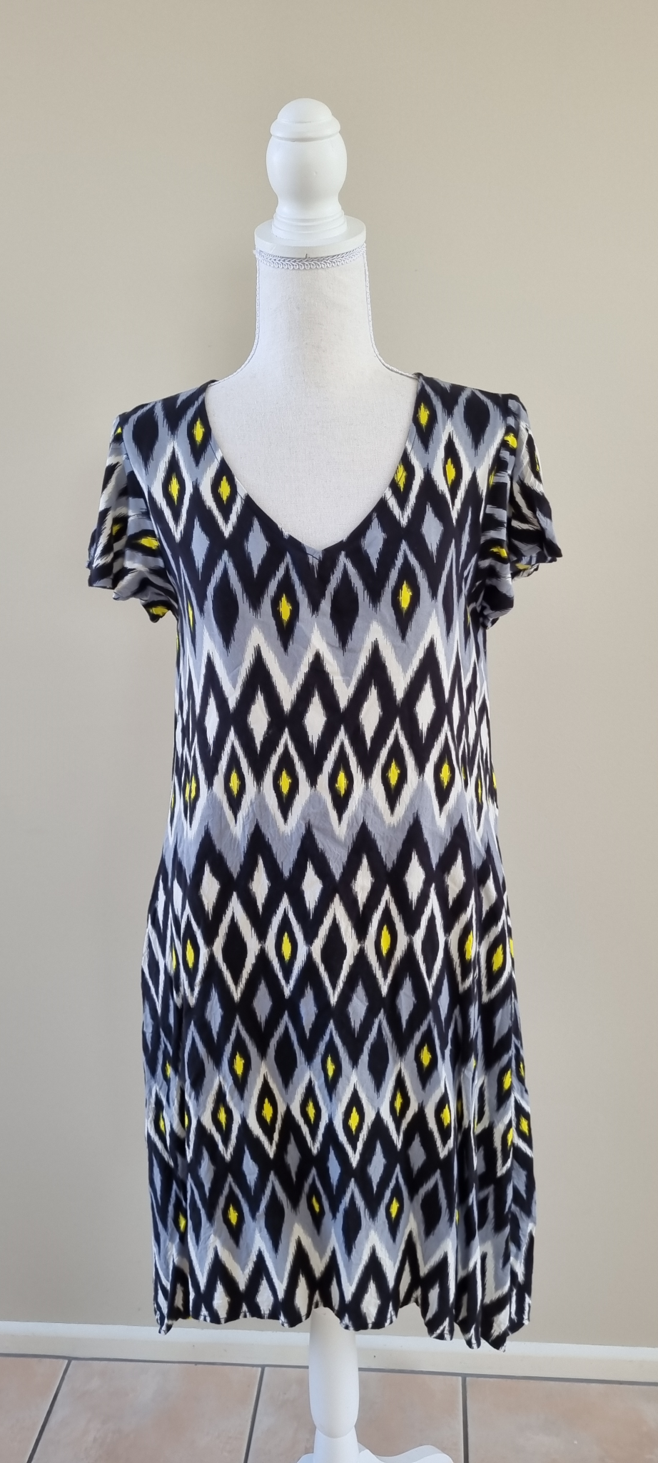 Vassalli Dress size 10