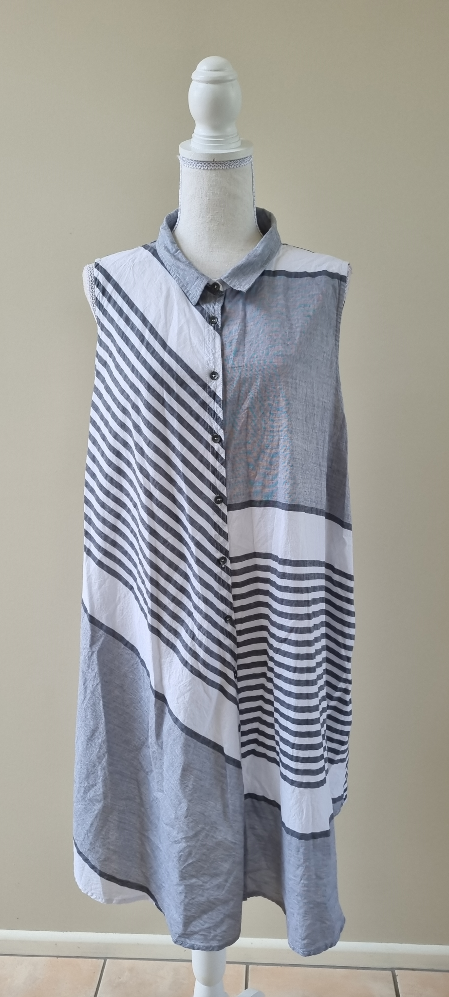 Sara Dress Size 26