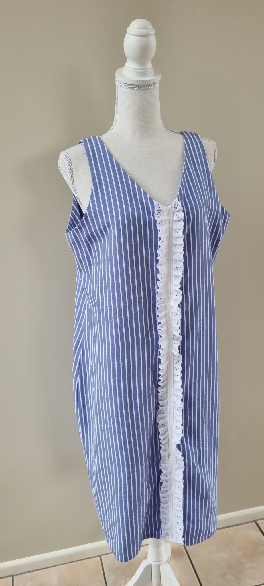 Kilt Dress Size 14, image 2