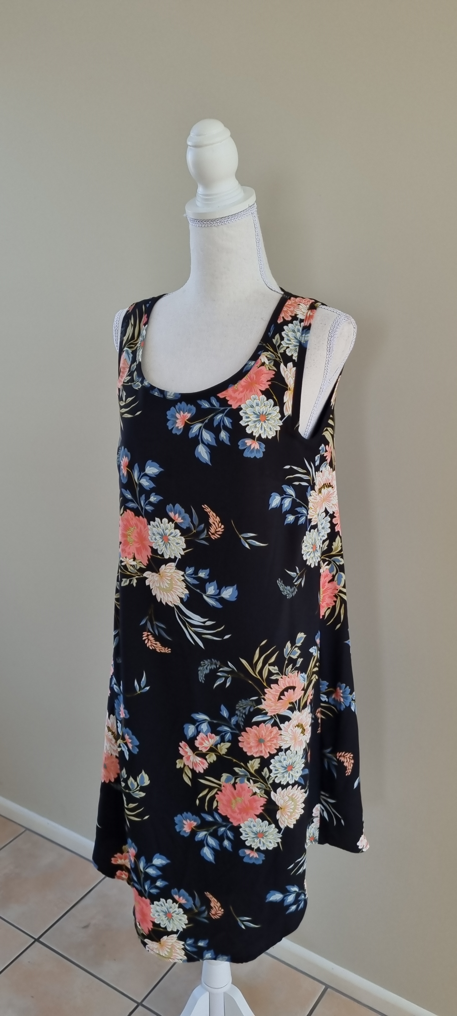 Zafina Dress Size 14, image 2