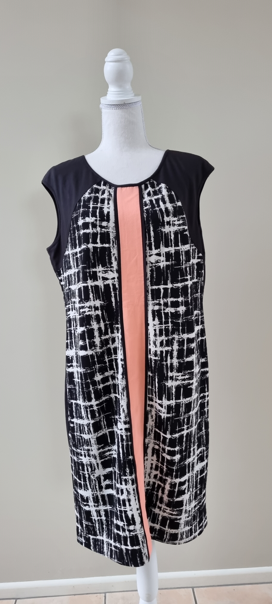 Zafina Dress Size 16