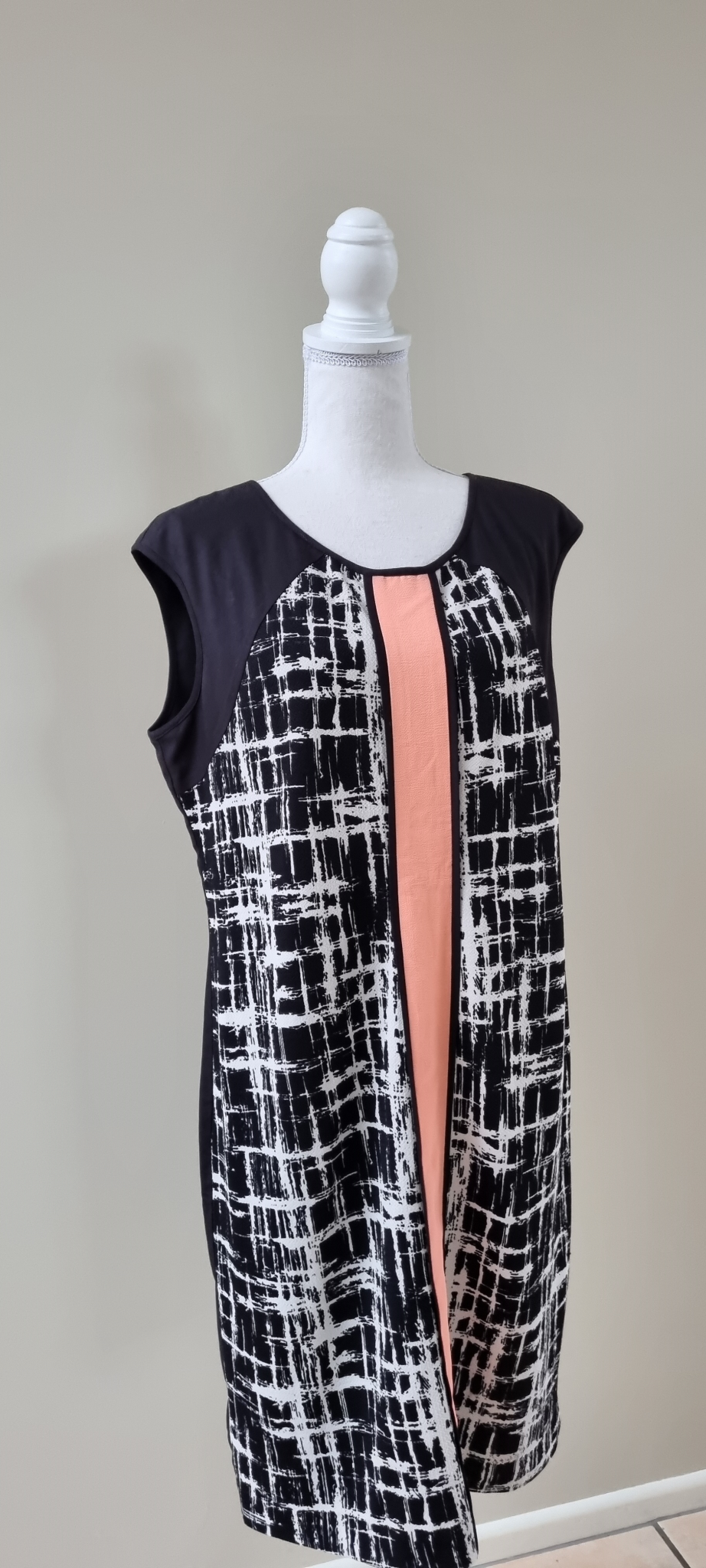 Zafina Dress Size 16, image 2