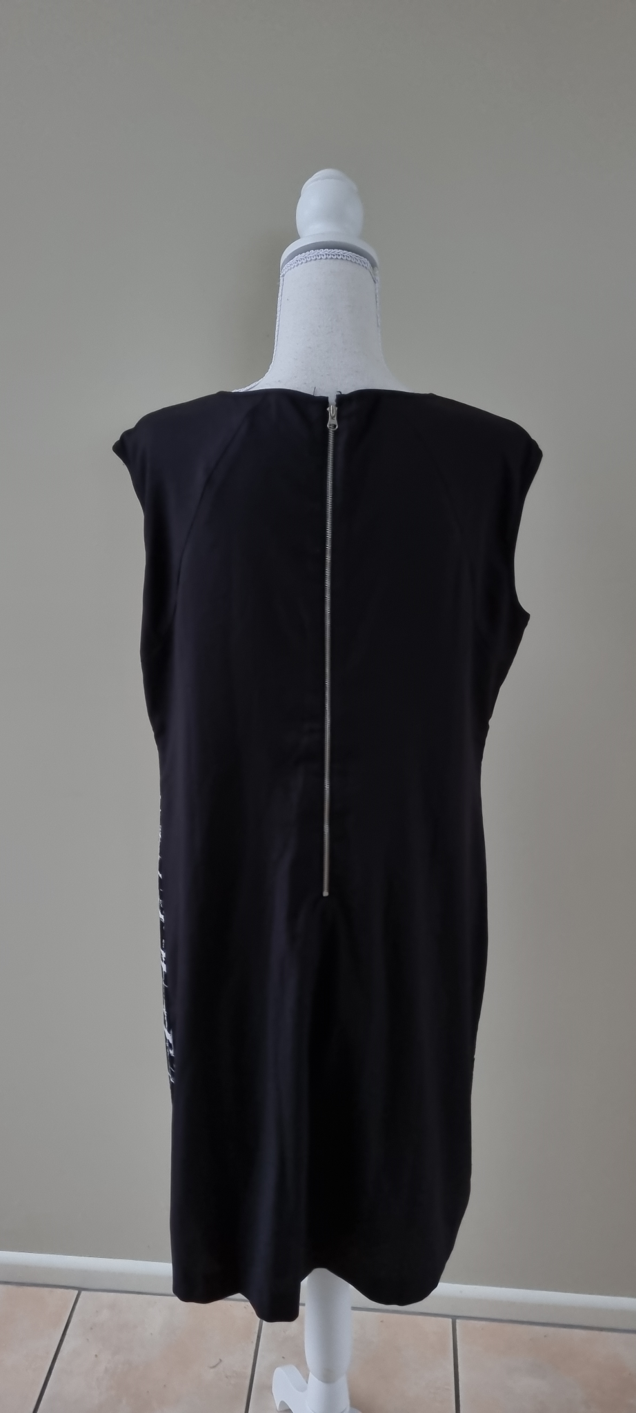 Zafina Dress Size 16, image 3