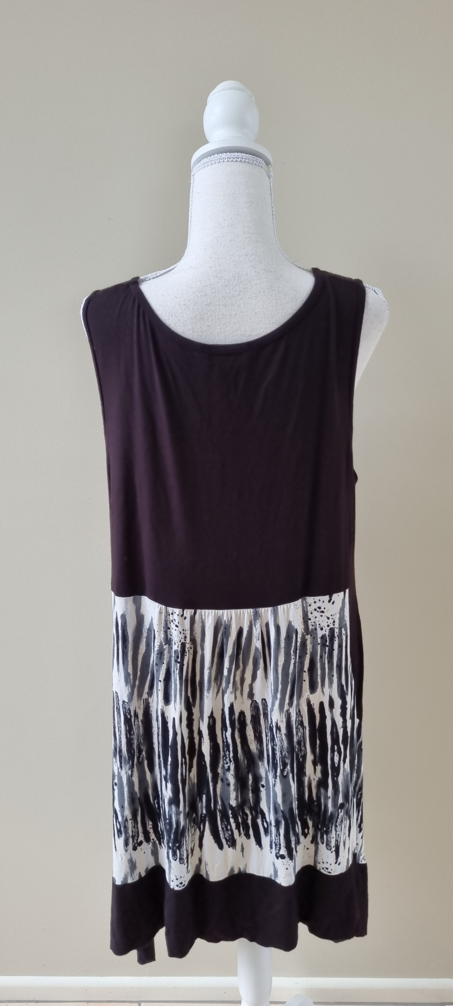 E Designed Dress size 18, image 4