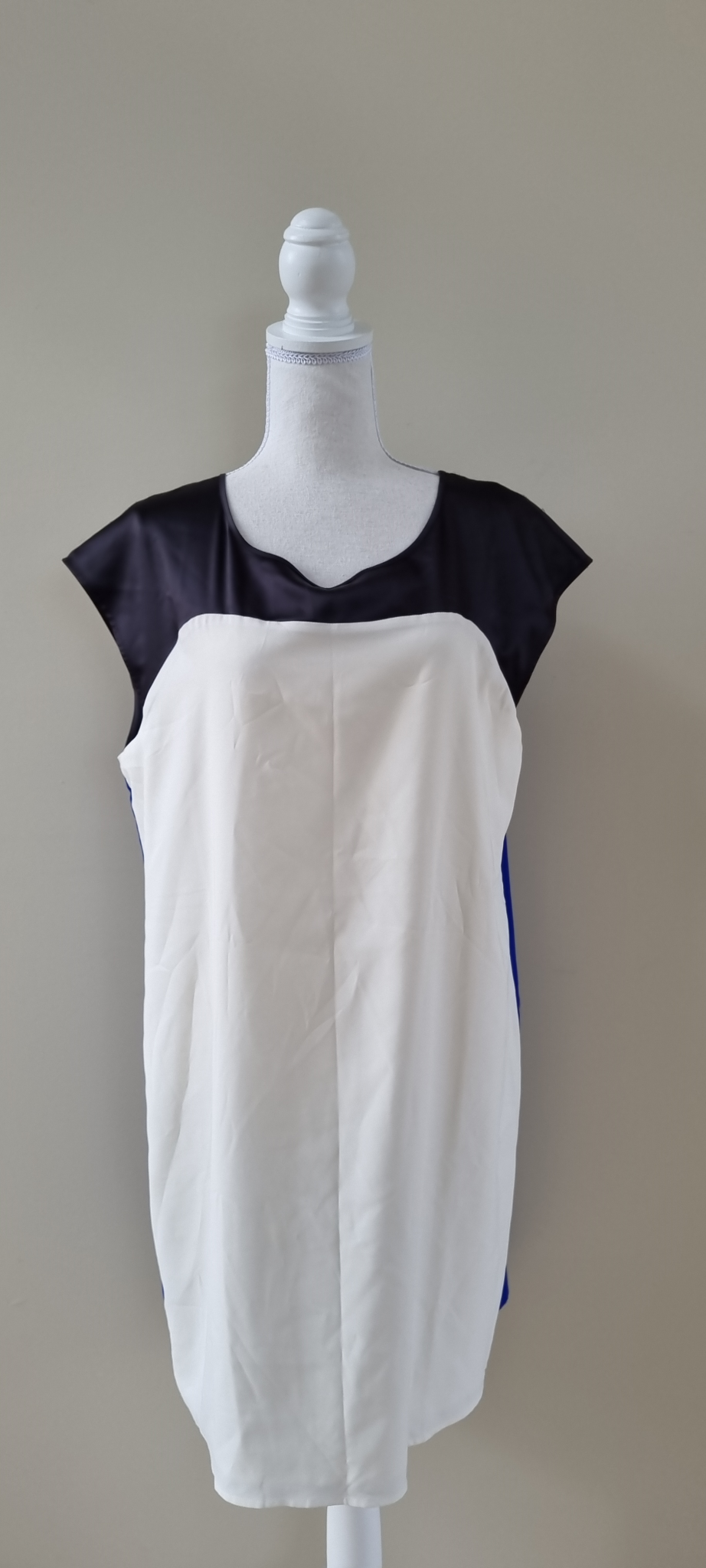 Decjuba Dress size L / 14