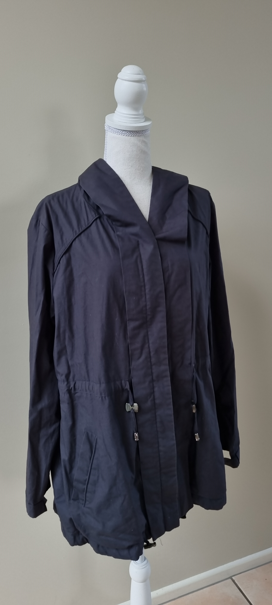 Virtu Coat size 16, image 2