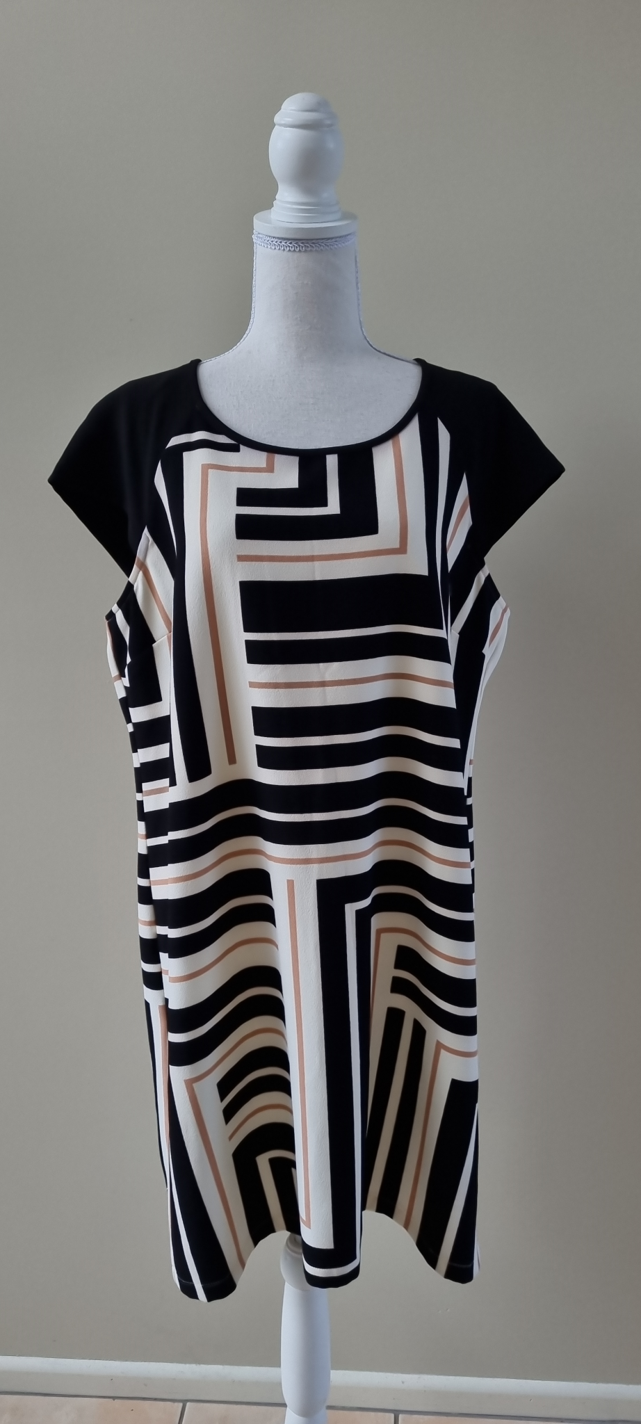 Stella Dress Size 18