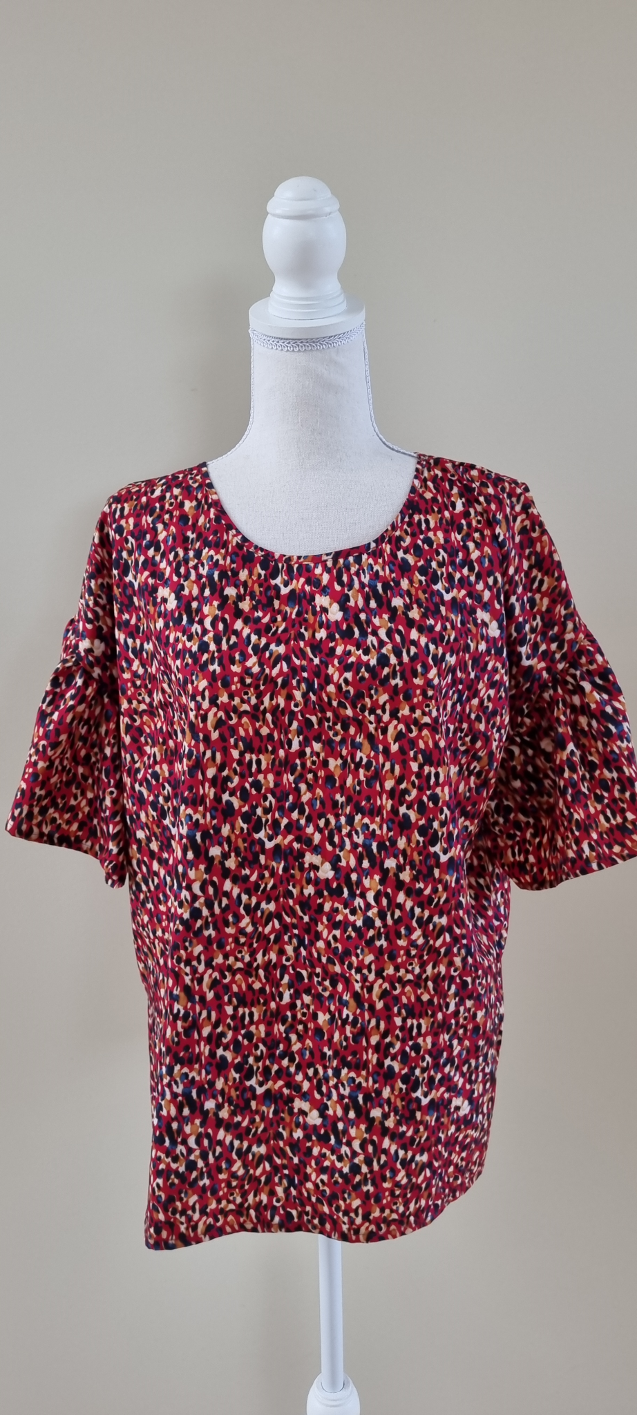 White Chalk Top Size 16