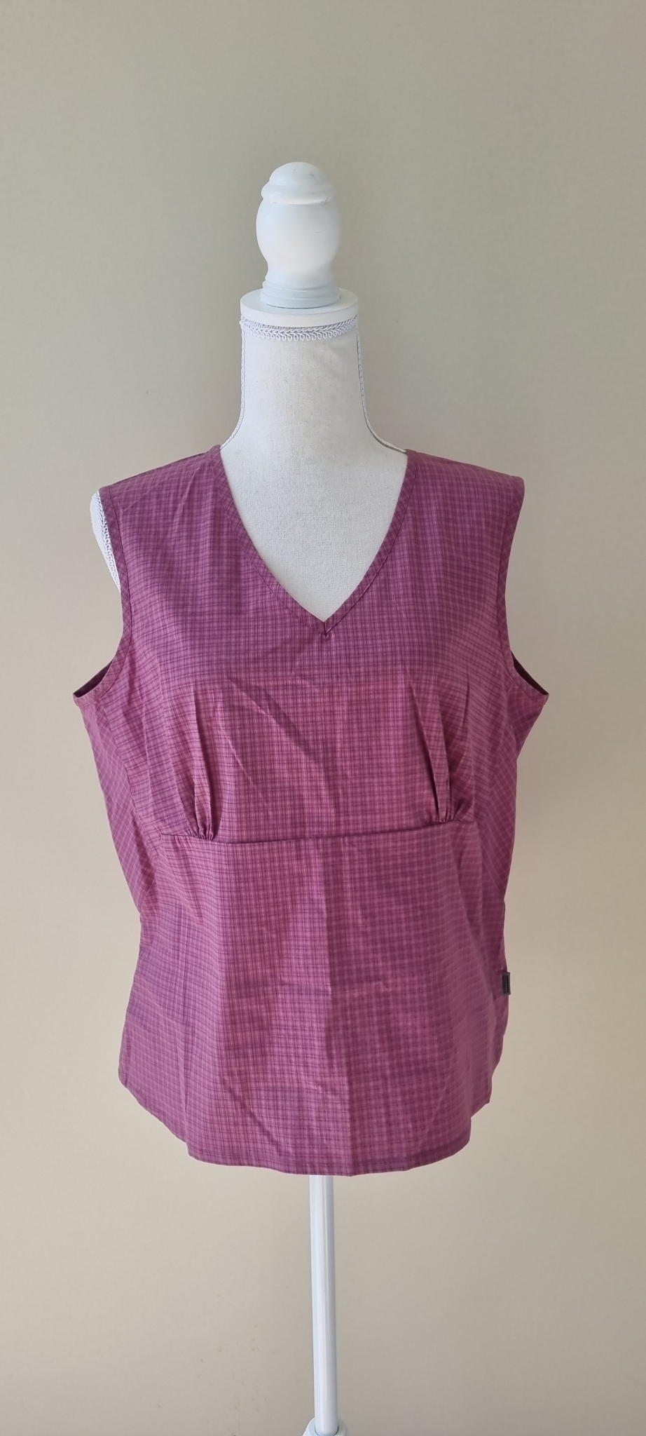 Kathmandu Top Size 16, image 2