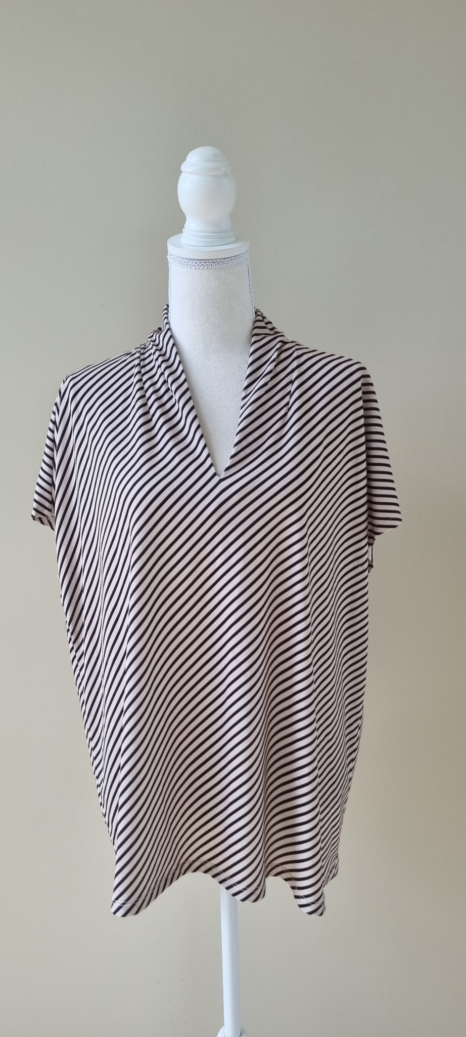 Studio Curve Top Size 16