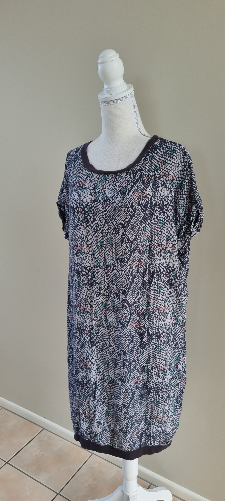 Esplanade Dress Size 14, image 2