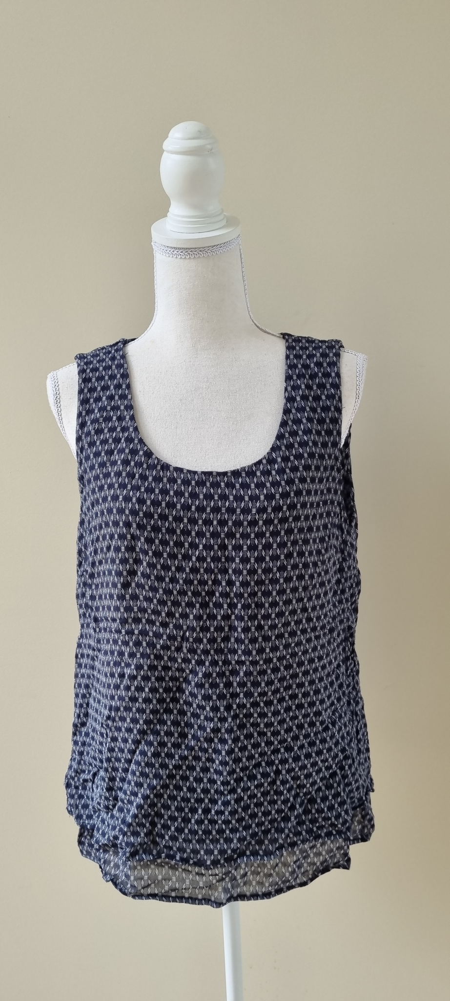 Max Top Size 16