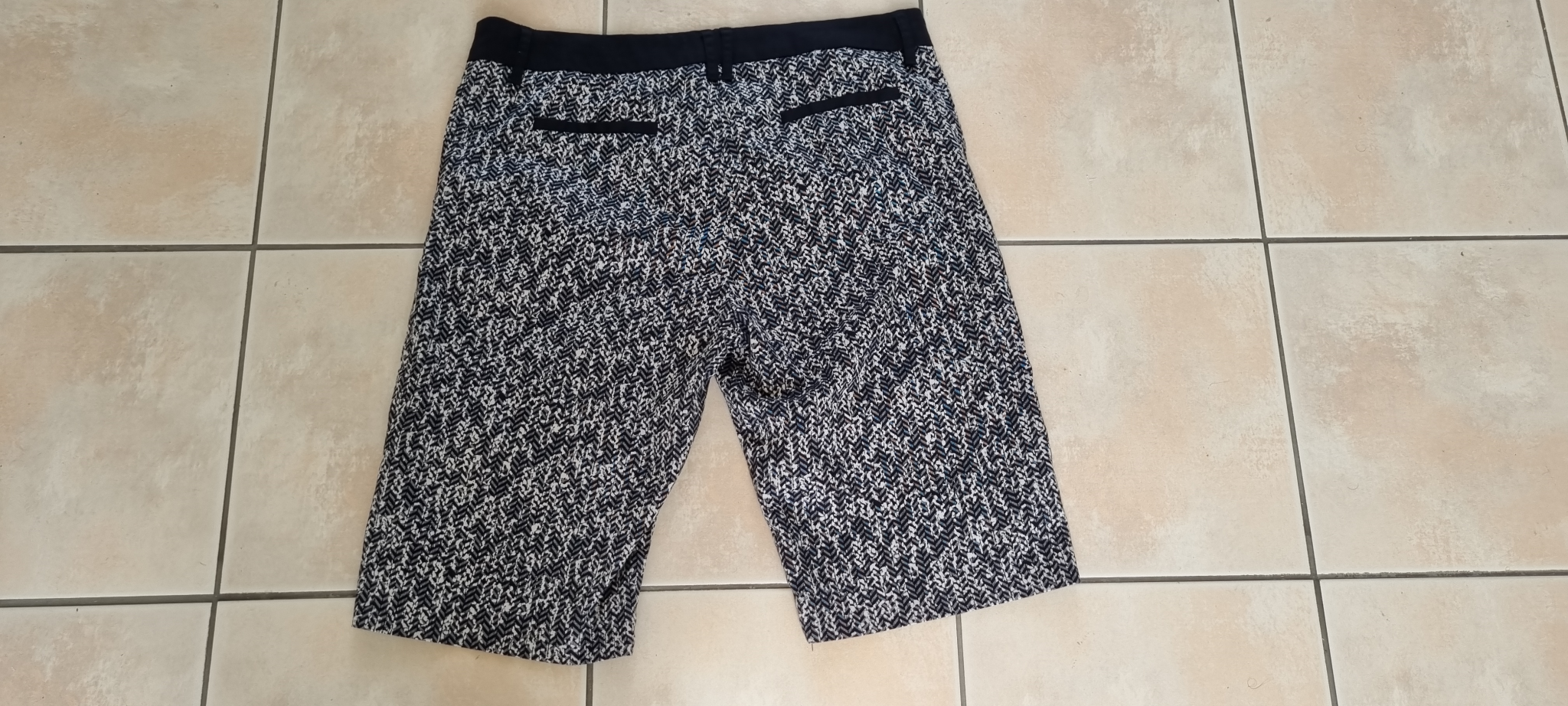 Whistle Shorts Size 14, image 2