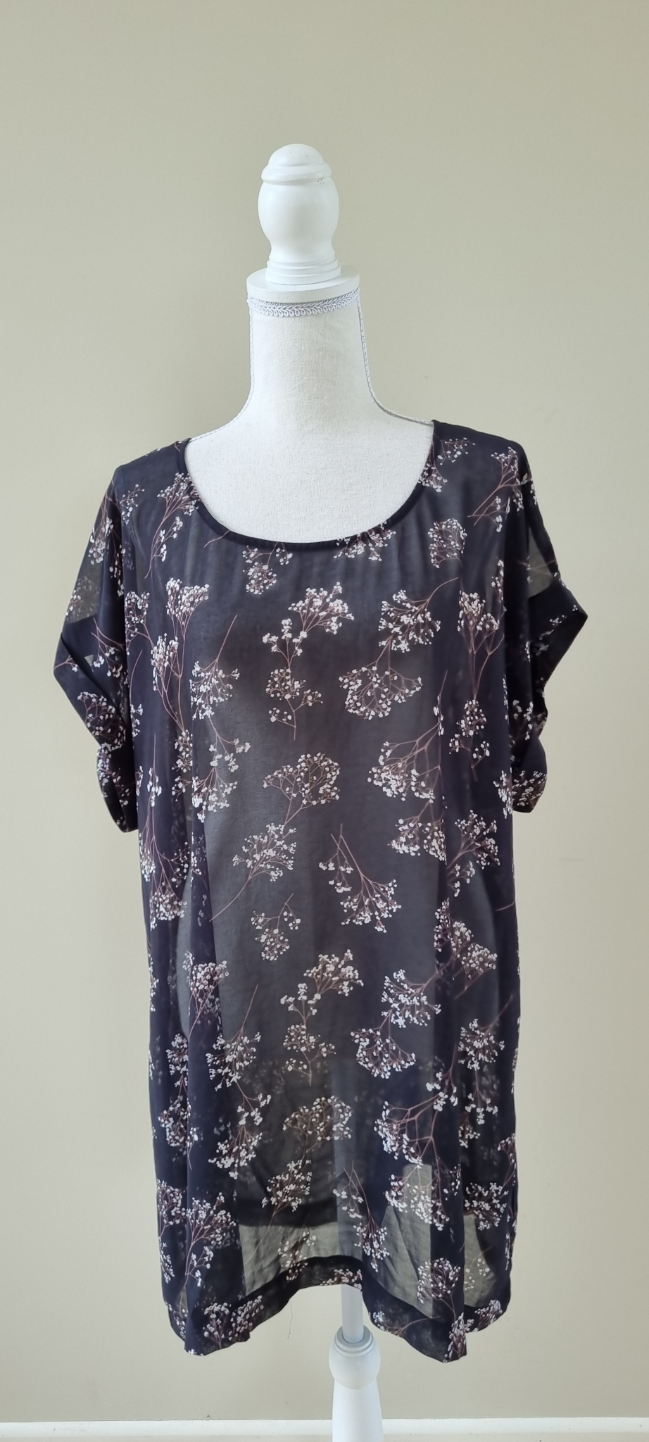 Whistle Tunic Top Size 18
