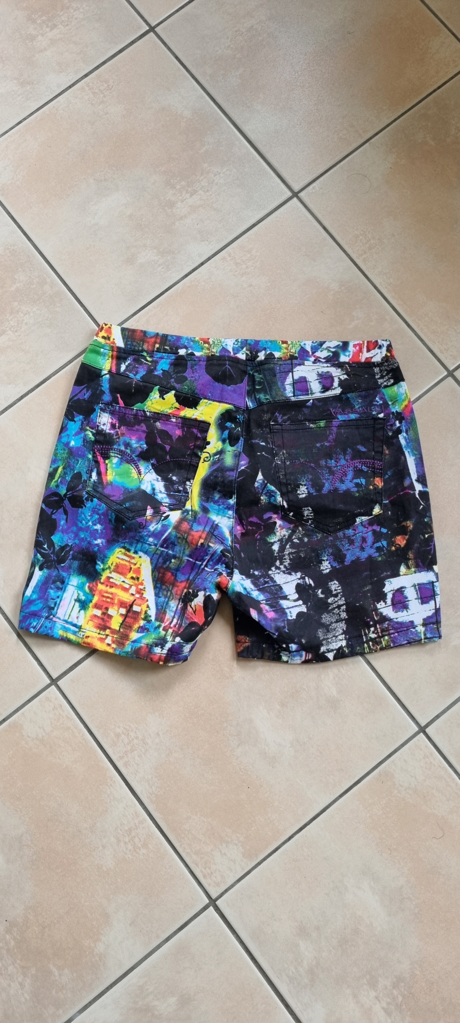 Vassalli Shorts Size 10, image 2
