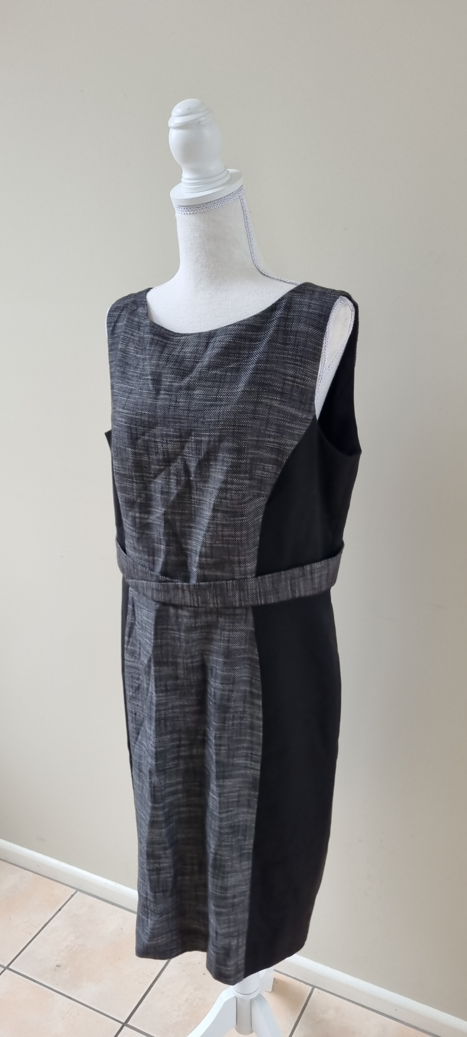 Veronika Maine Dress Size 16, image 2