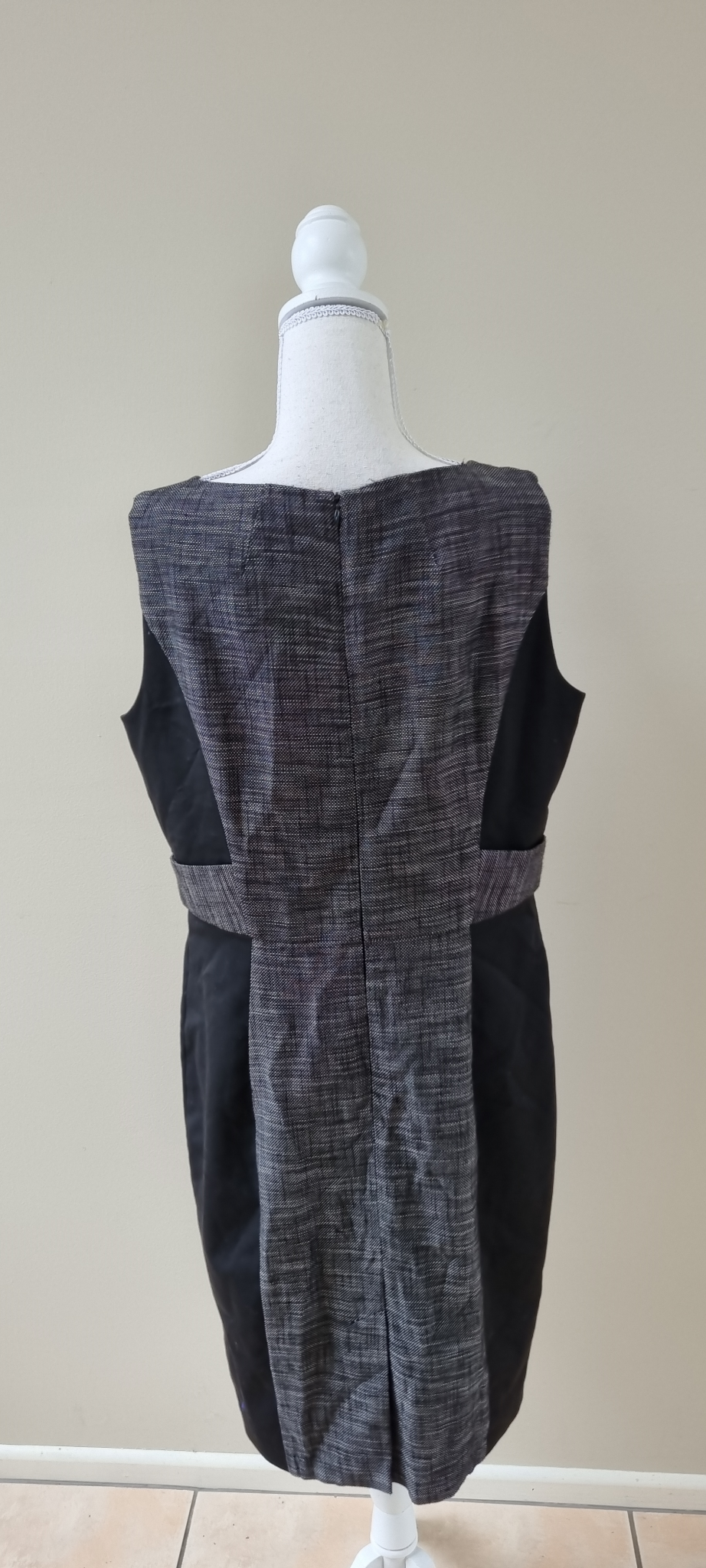 Veronika Maine Dress Size 16, image 3