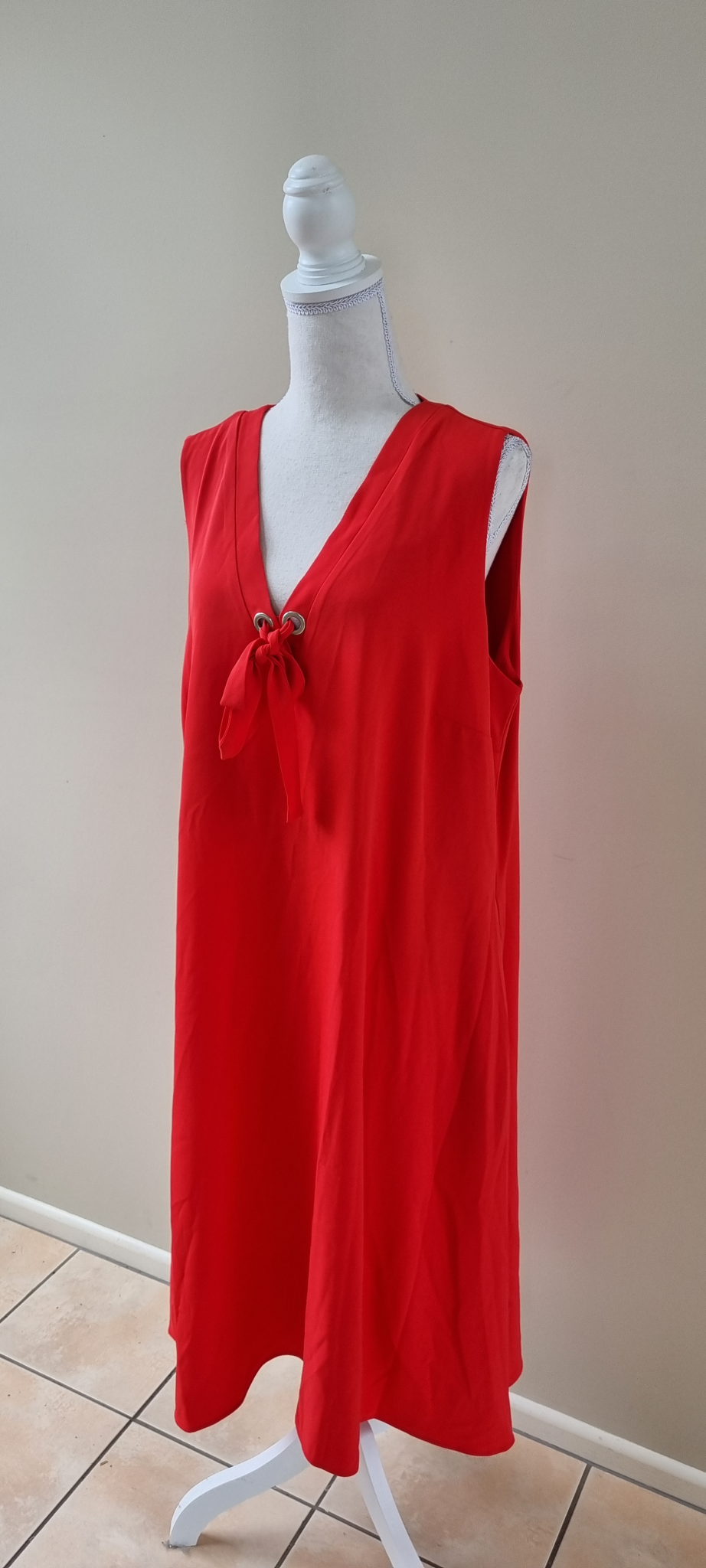 Sara Dress Size 18, image 2