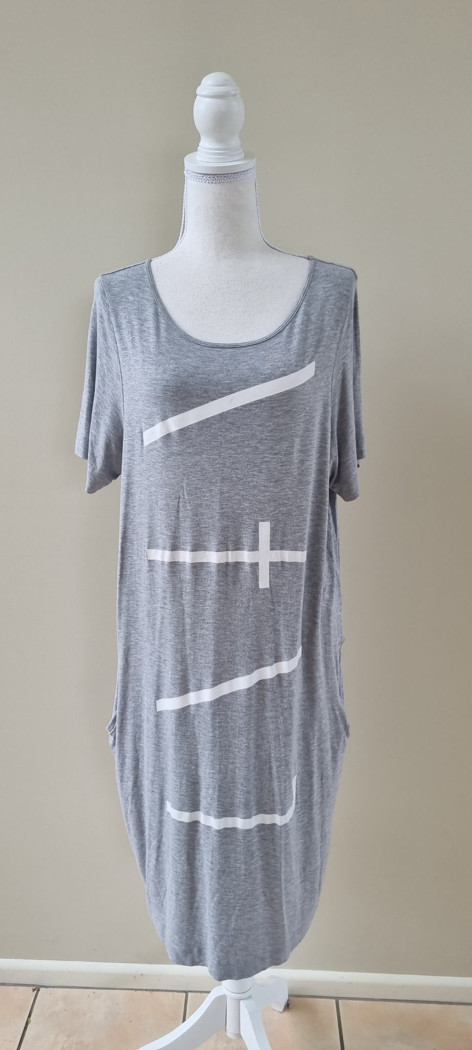 Nyne NZ Designer Dress size 12, image 2