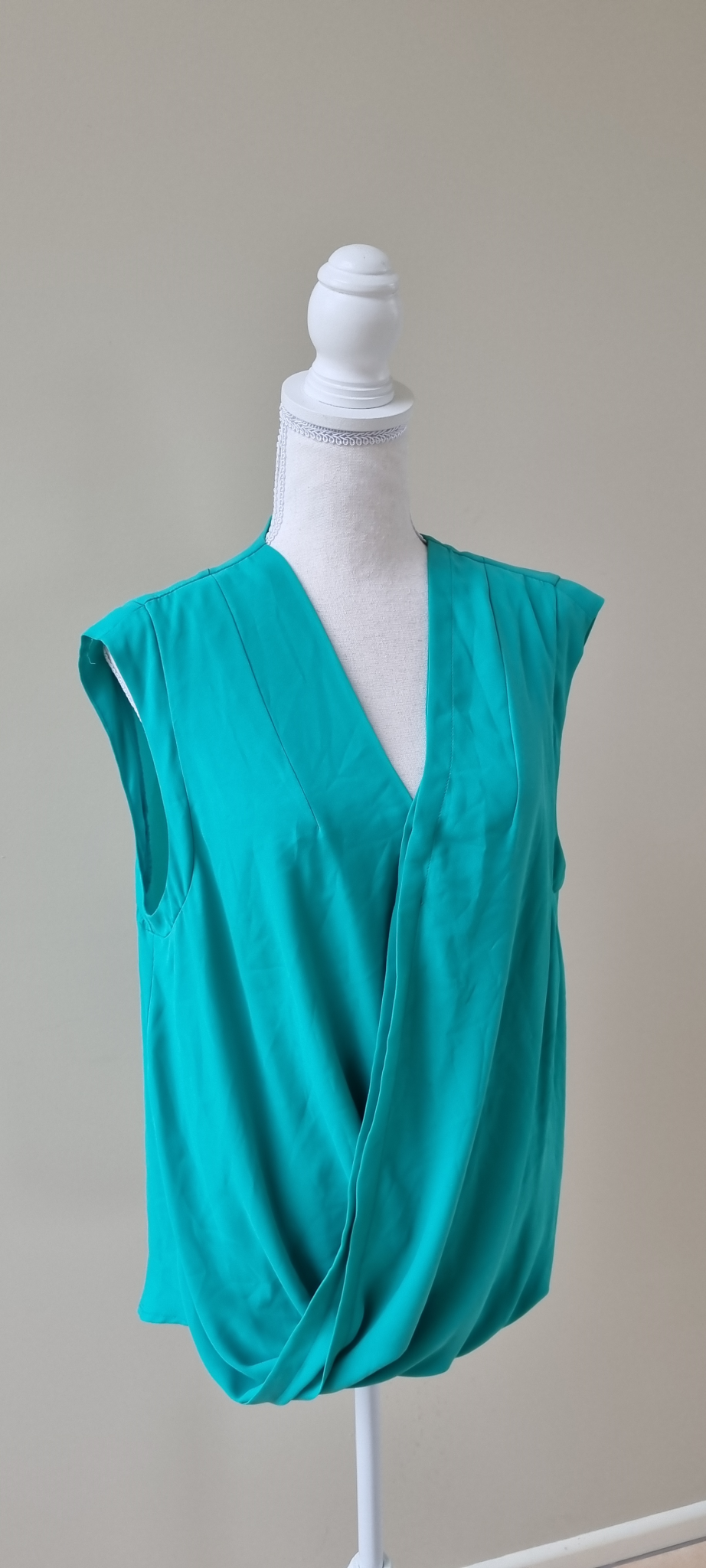 Portmans Top size 16, image 3