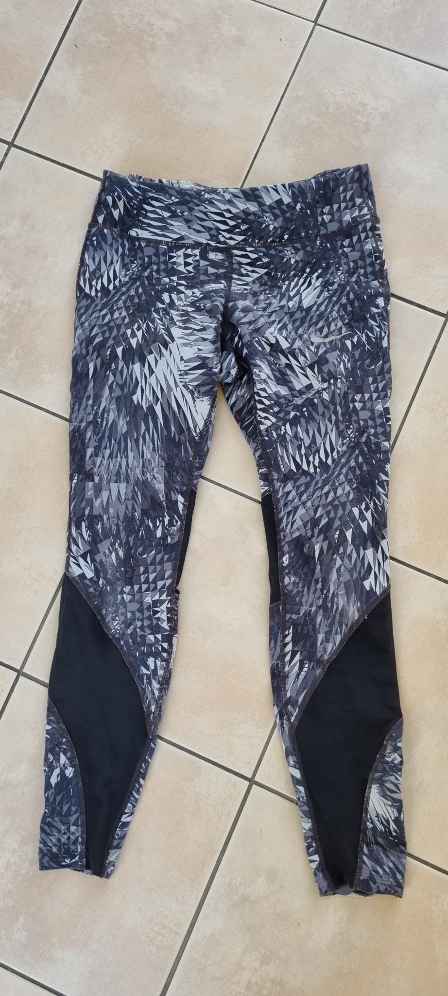 Nike Dri-Fit Pants size M