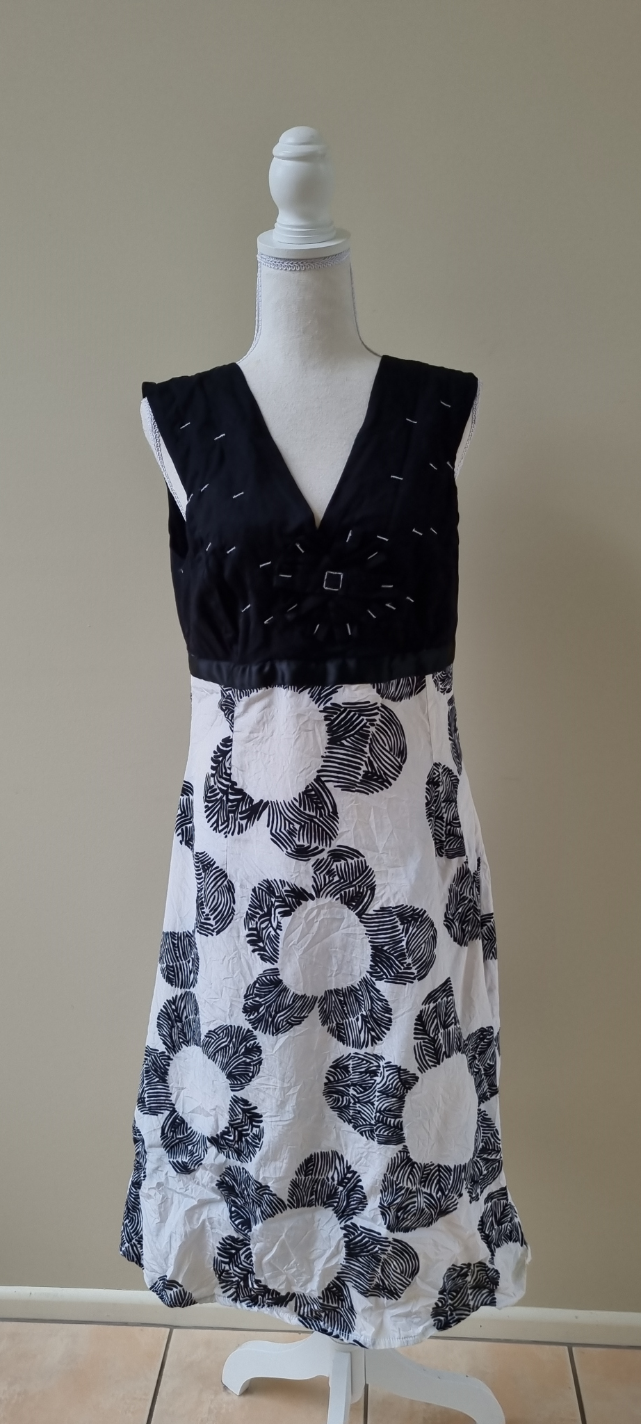 David Pond Dress Size 12