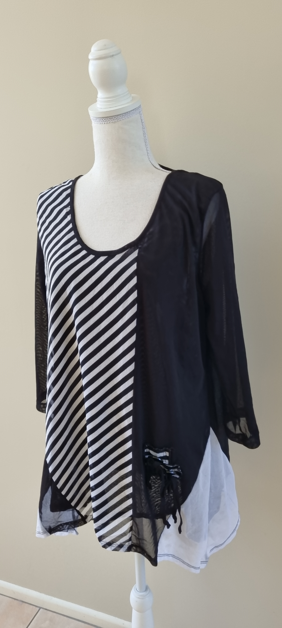 TS Taking Shape Top size 14, image 2