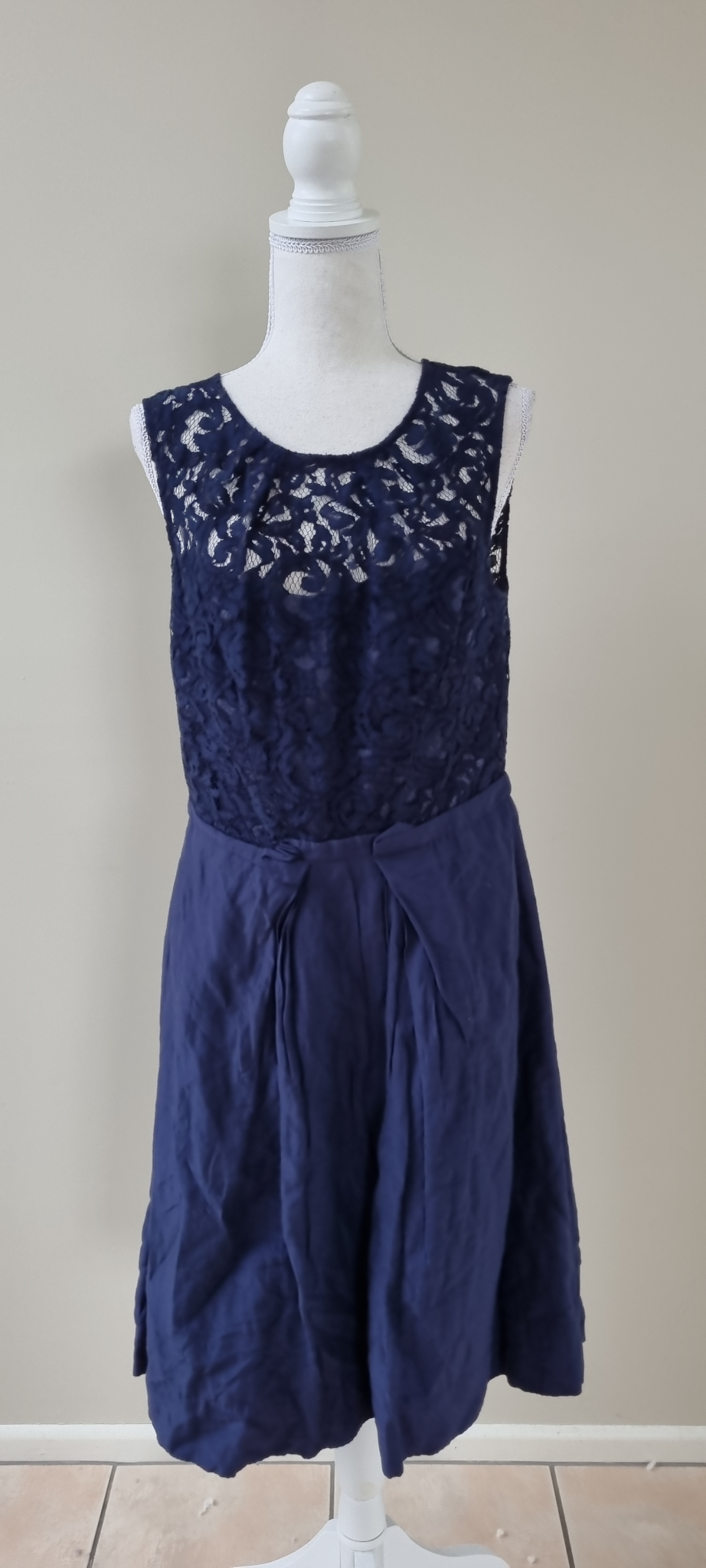 Veronika Maine Dress Size 12