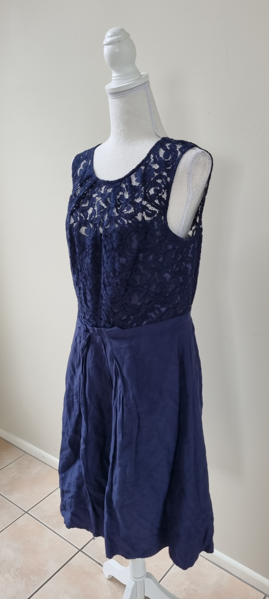 Veronika Maine Dress Size 12, image 2