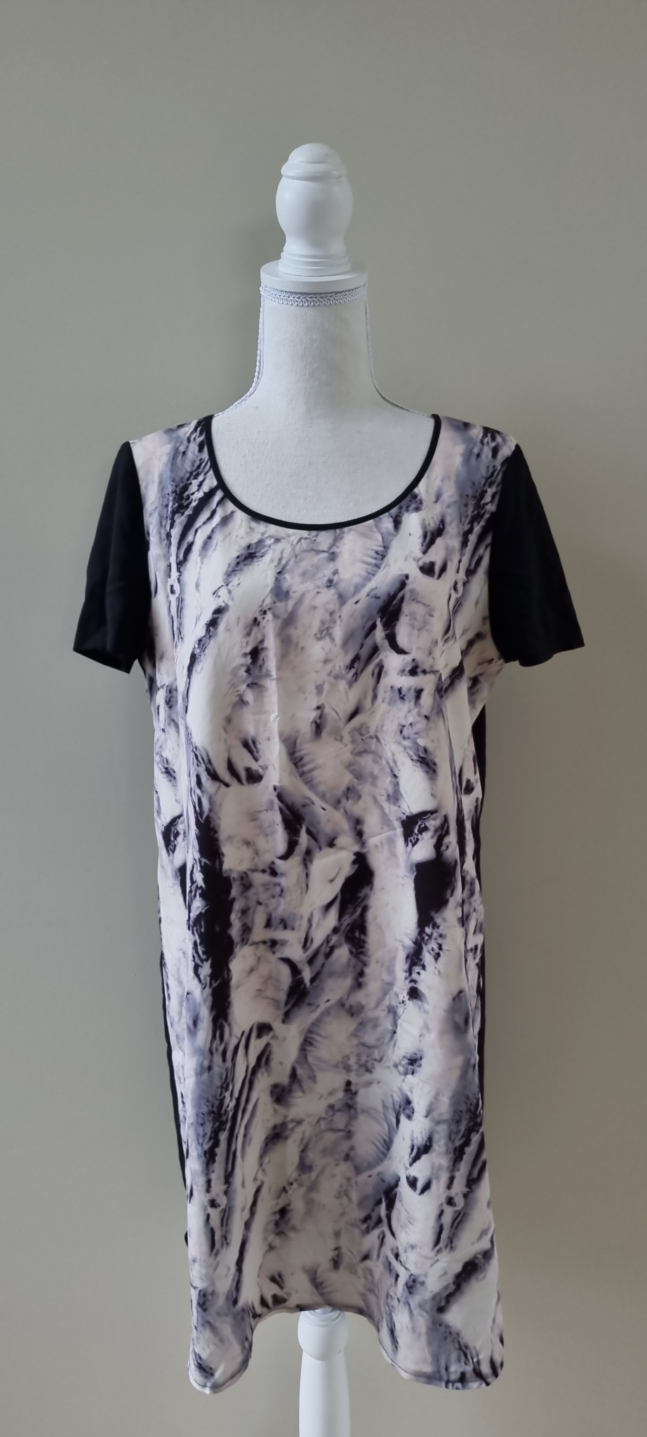 Decjuba Dress 10